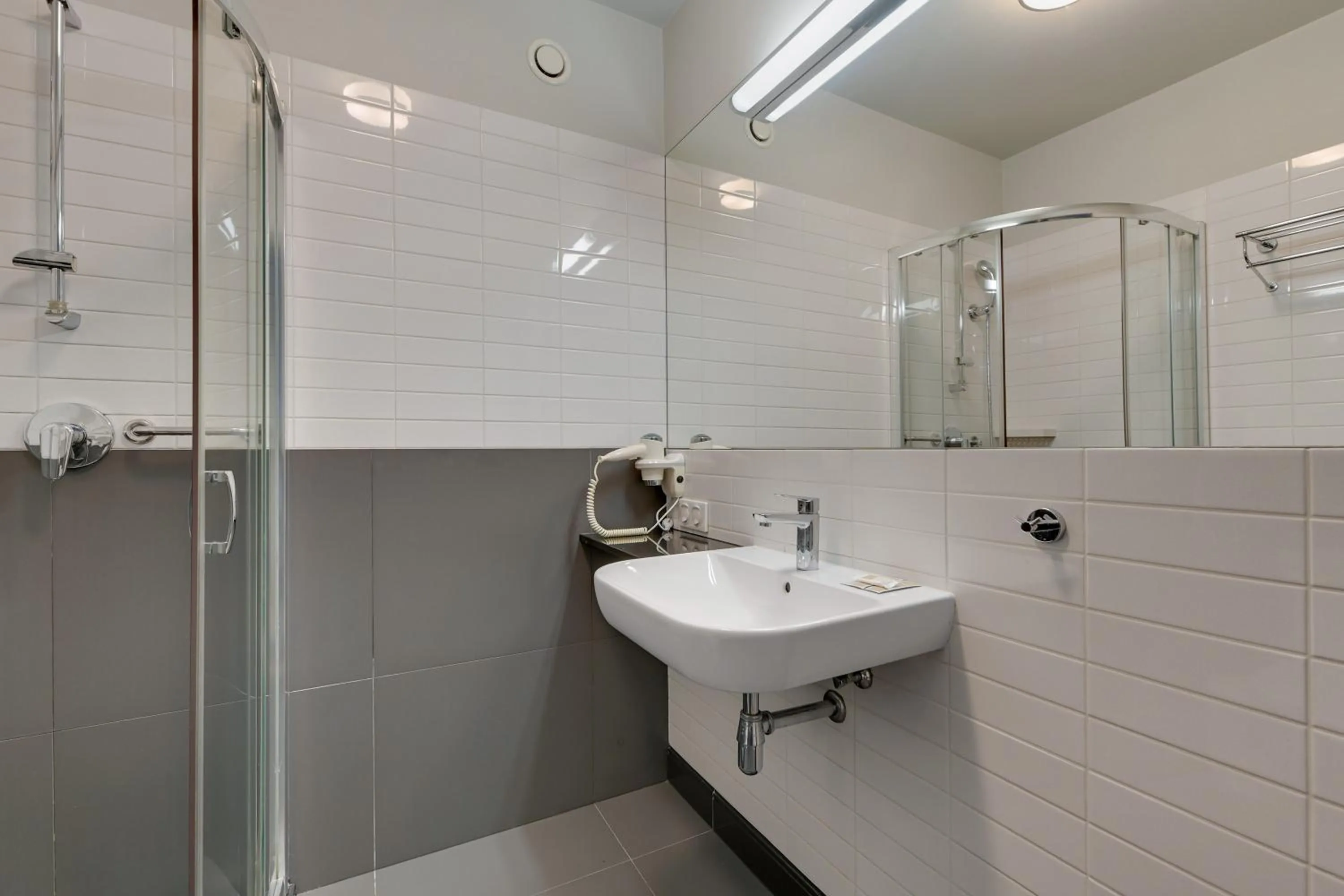 Bathroom in So Stay Bed & Breakfast - Self Check-in