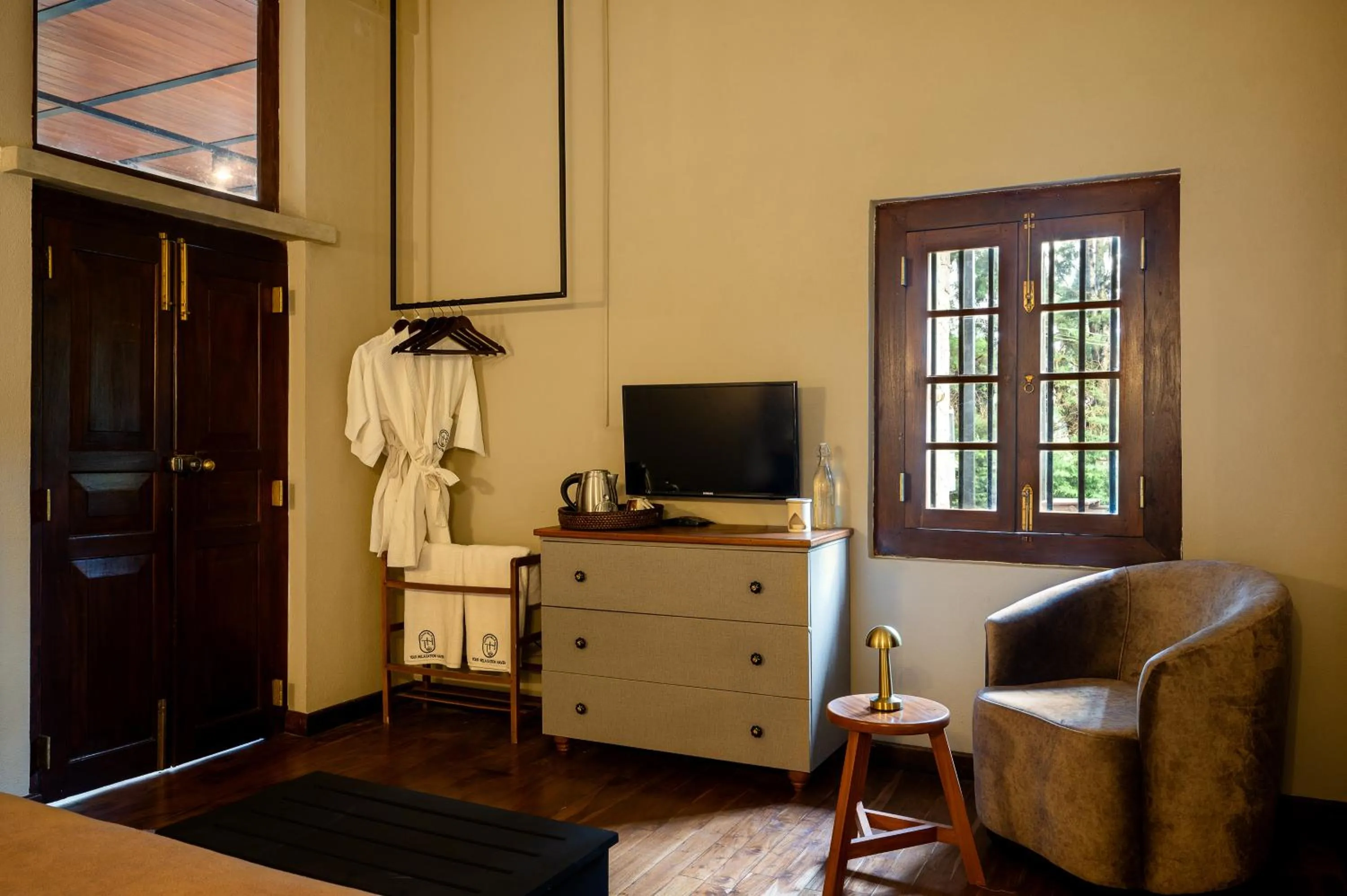 Tathya Hills - Luxe Garden Retreat In The Hills