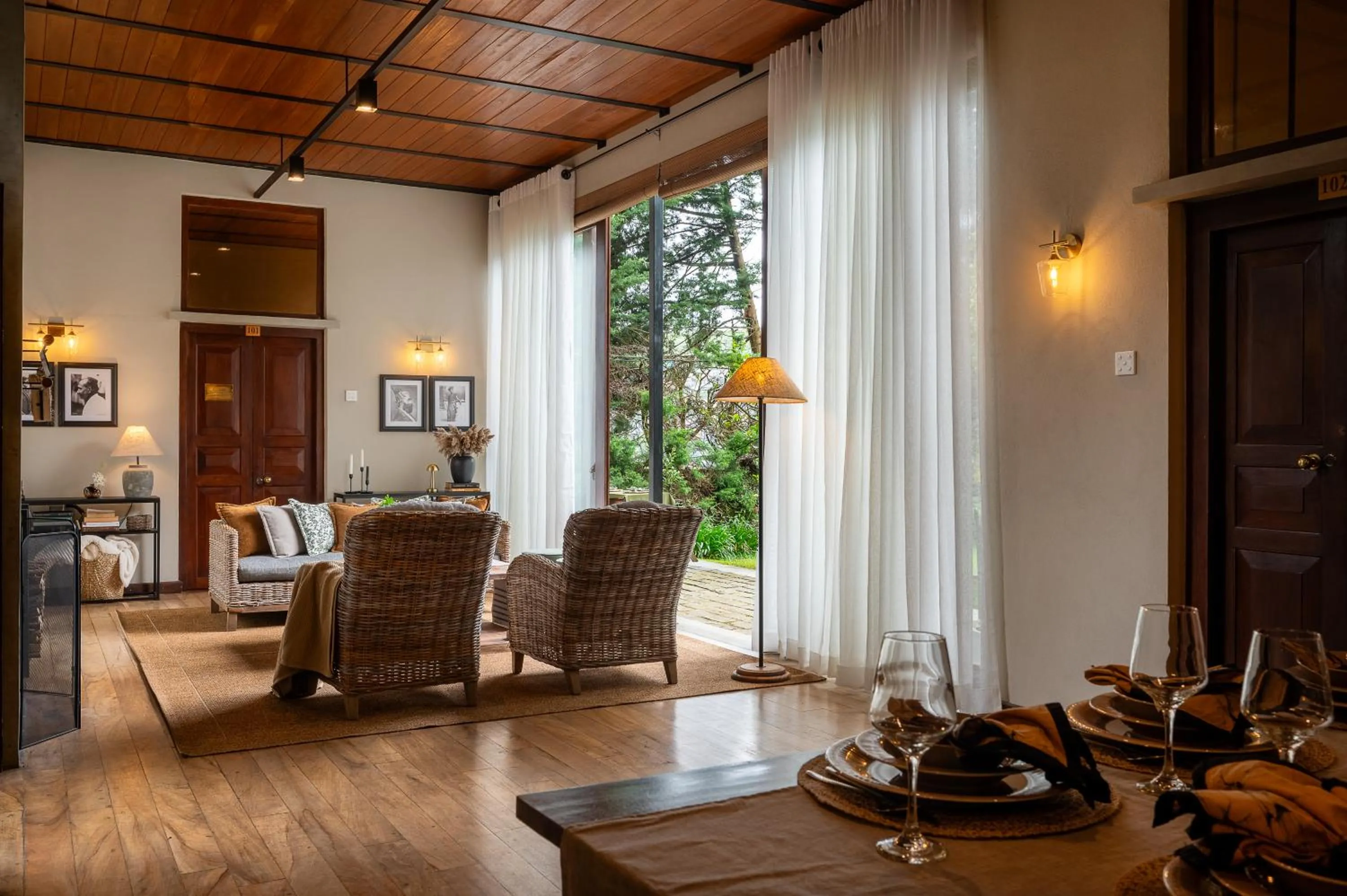 Tathya Hills - Luxe Garden Retreat In The Hills