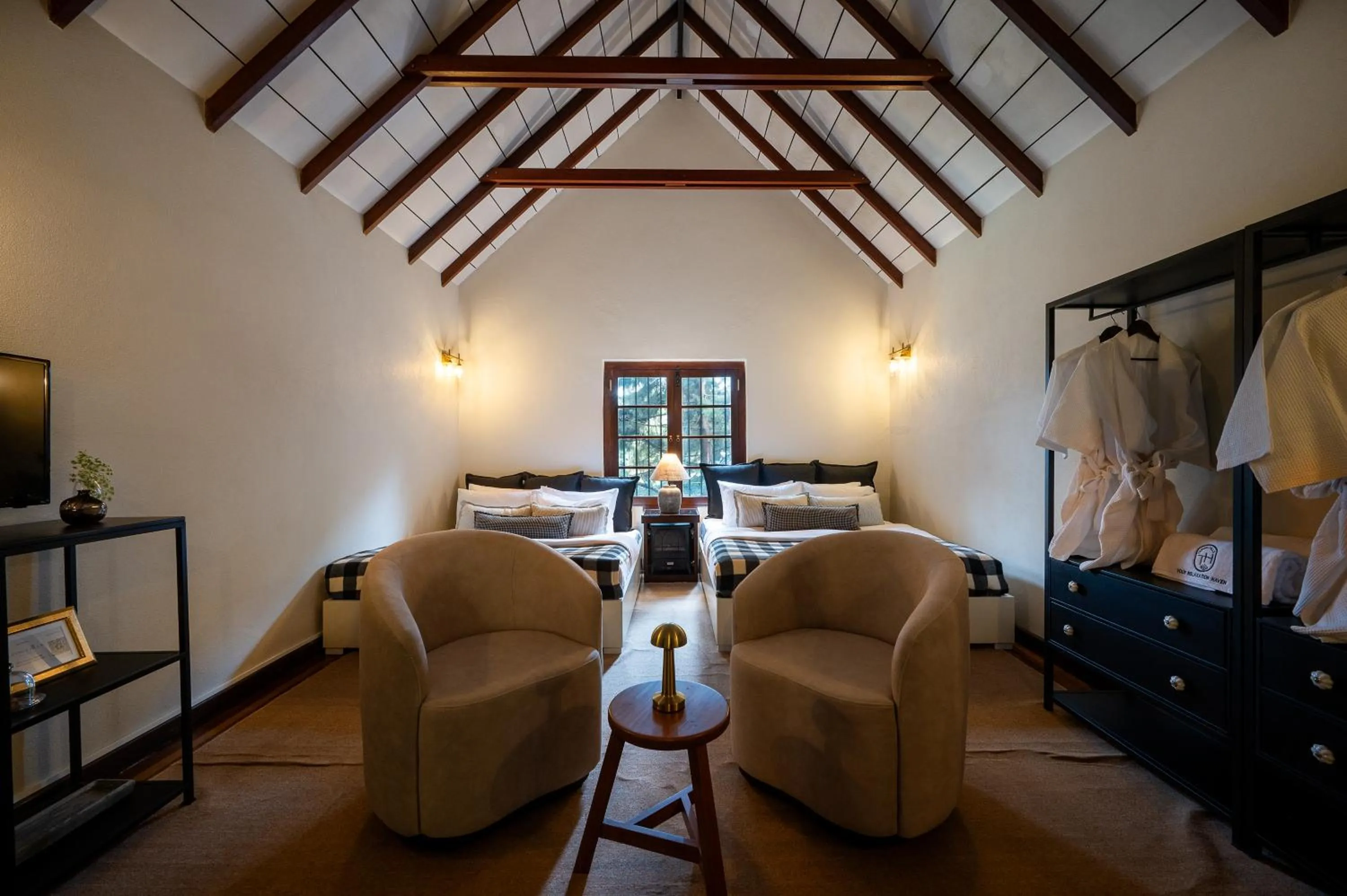 Bed in Tathya Hills - Luxe Garden Retreat In The Hills