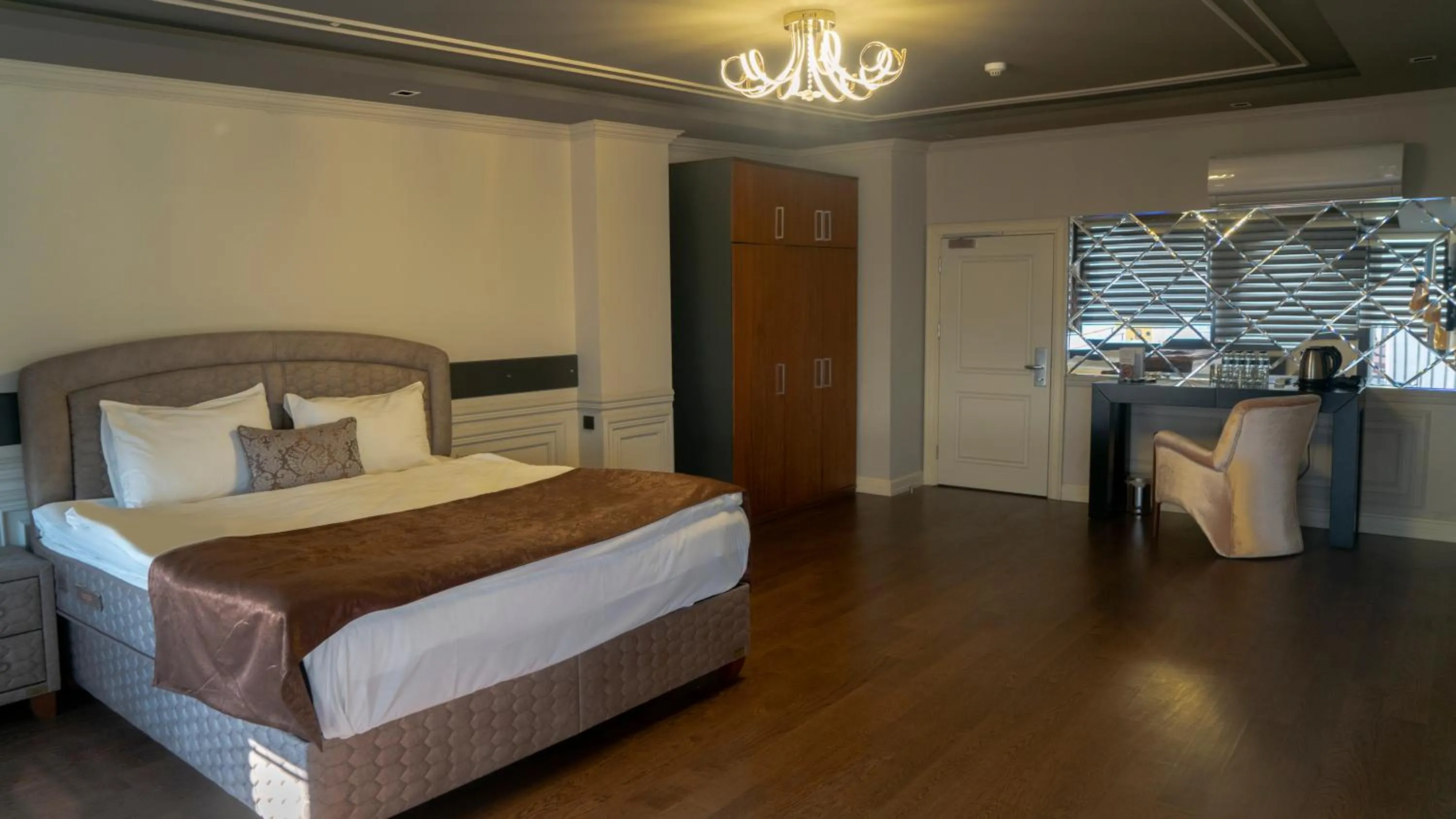 Photo of the whole room, Bed in Fimka Hotel