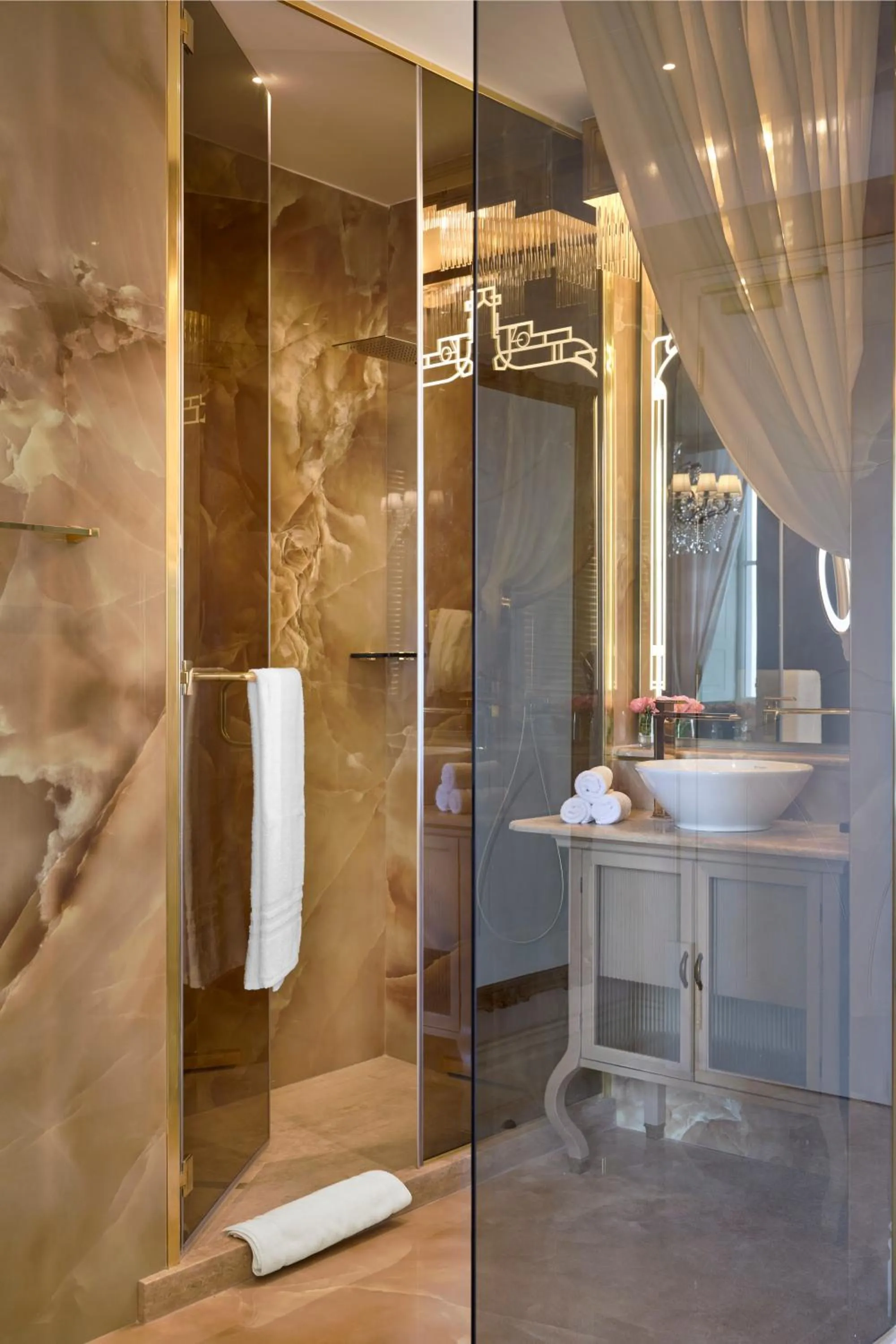 Junior Suite in Nuvole Garden Hotel