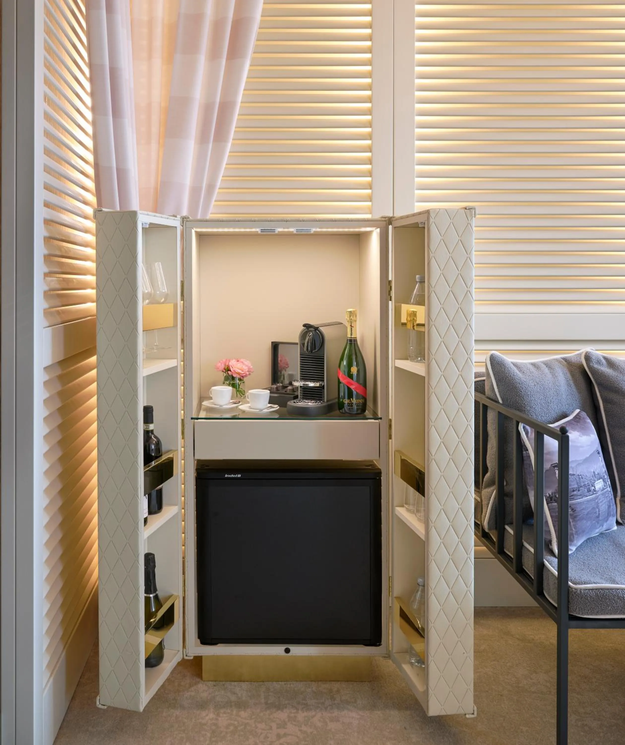 minibar in Nuvole Garden Hotel