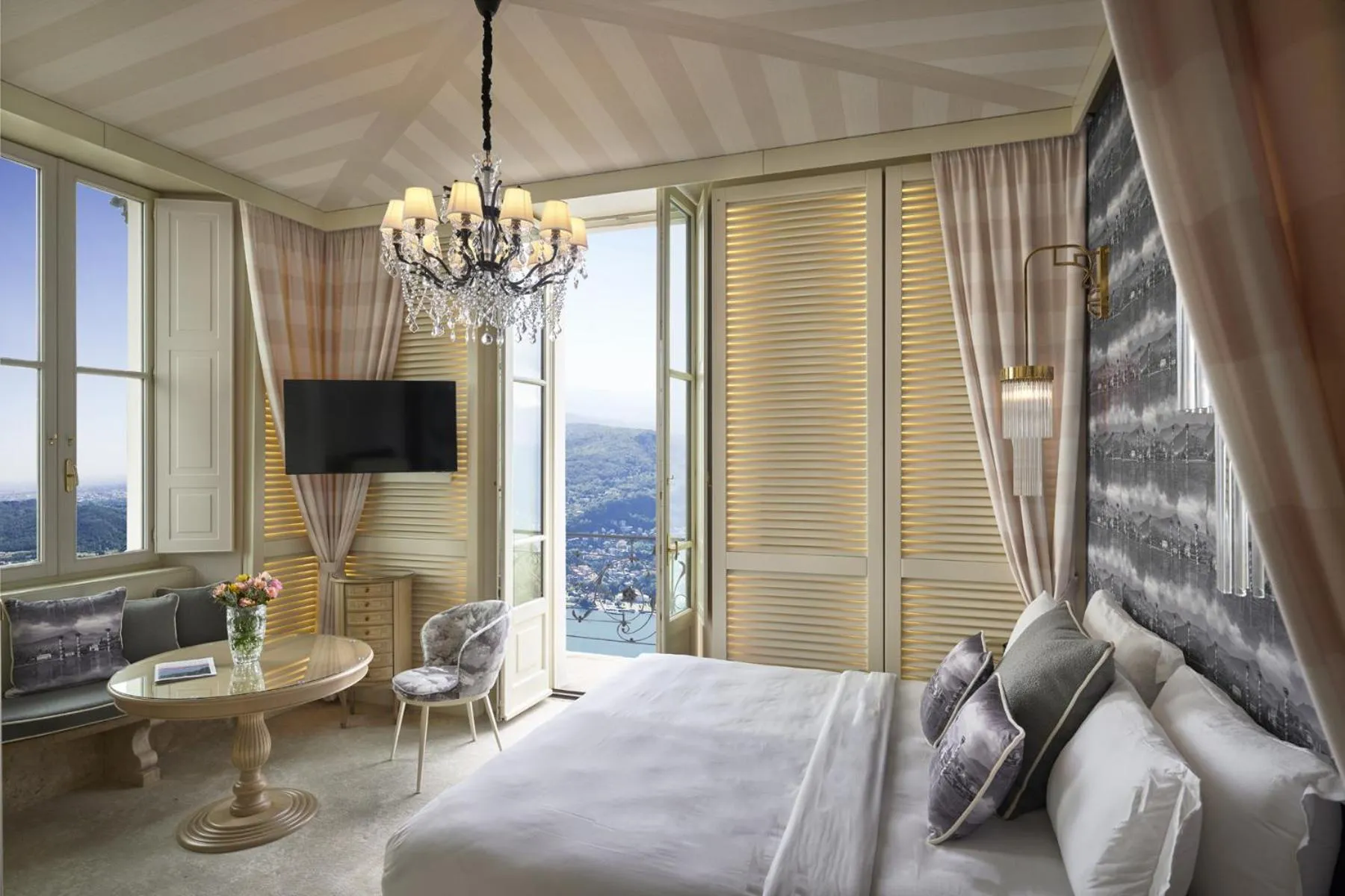 Bed in Nuvole Garden Hotel