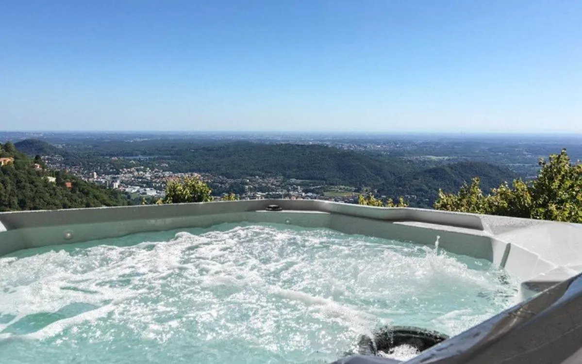 King Room with Spa Bath in Nuvole Garden Hotel
