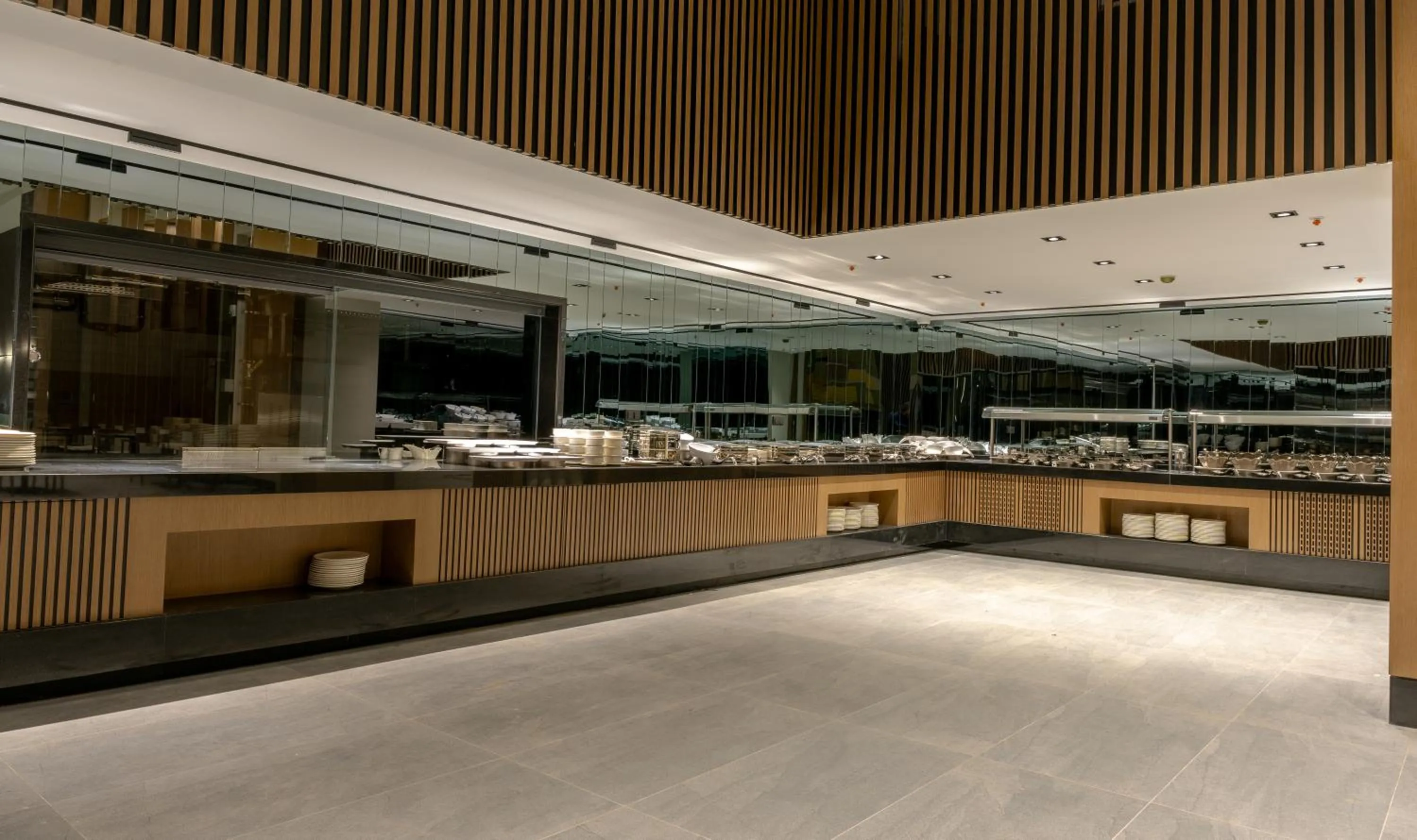 Restaurant/places to eat in Dedeman Adana