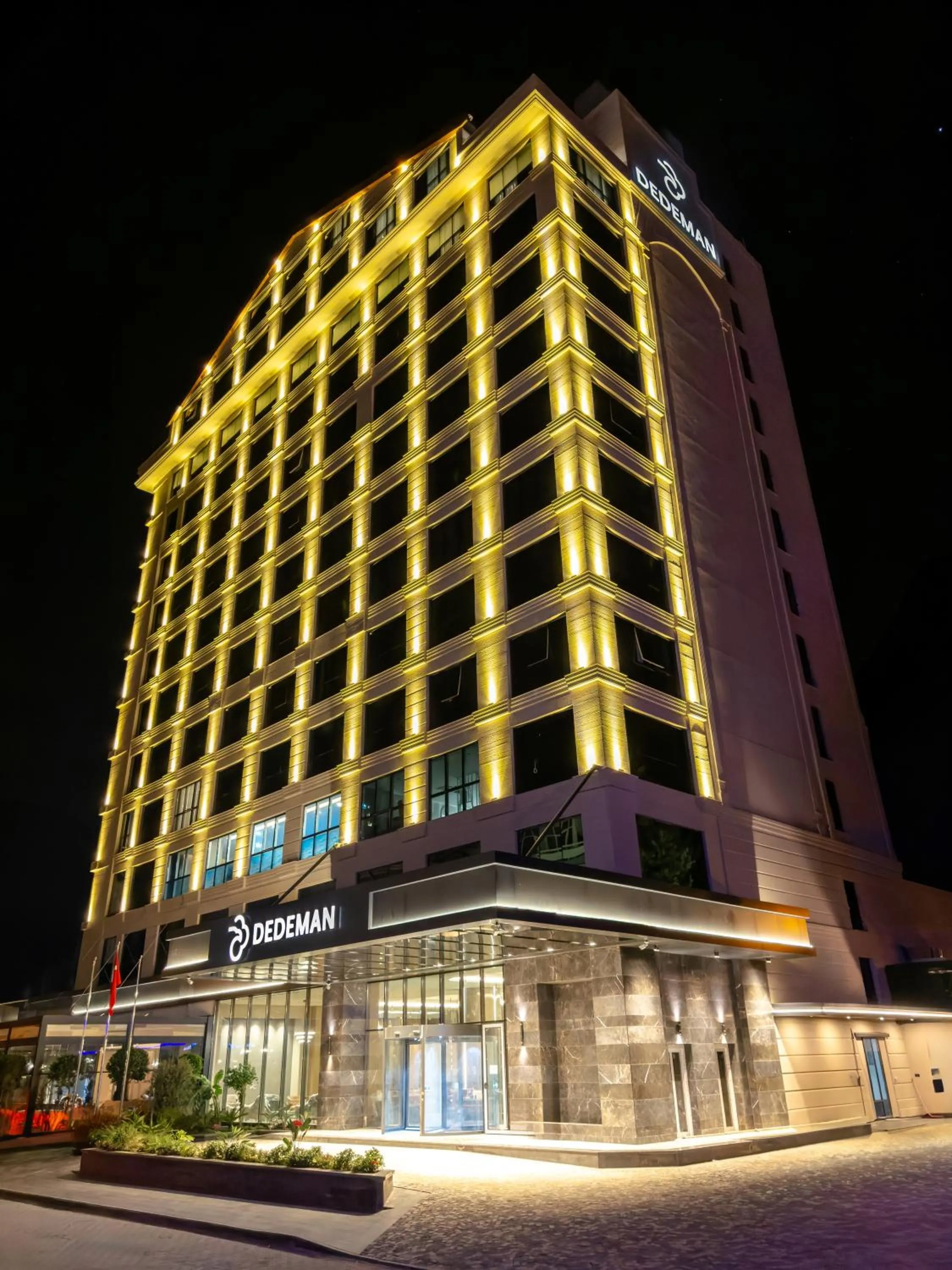Property building in Dedeman Adana