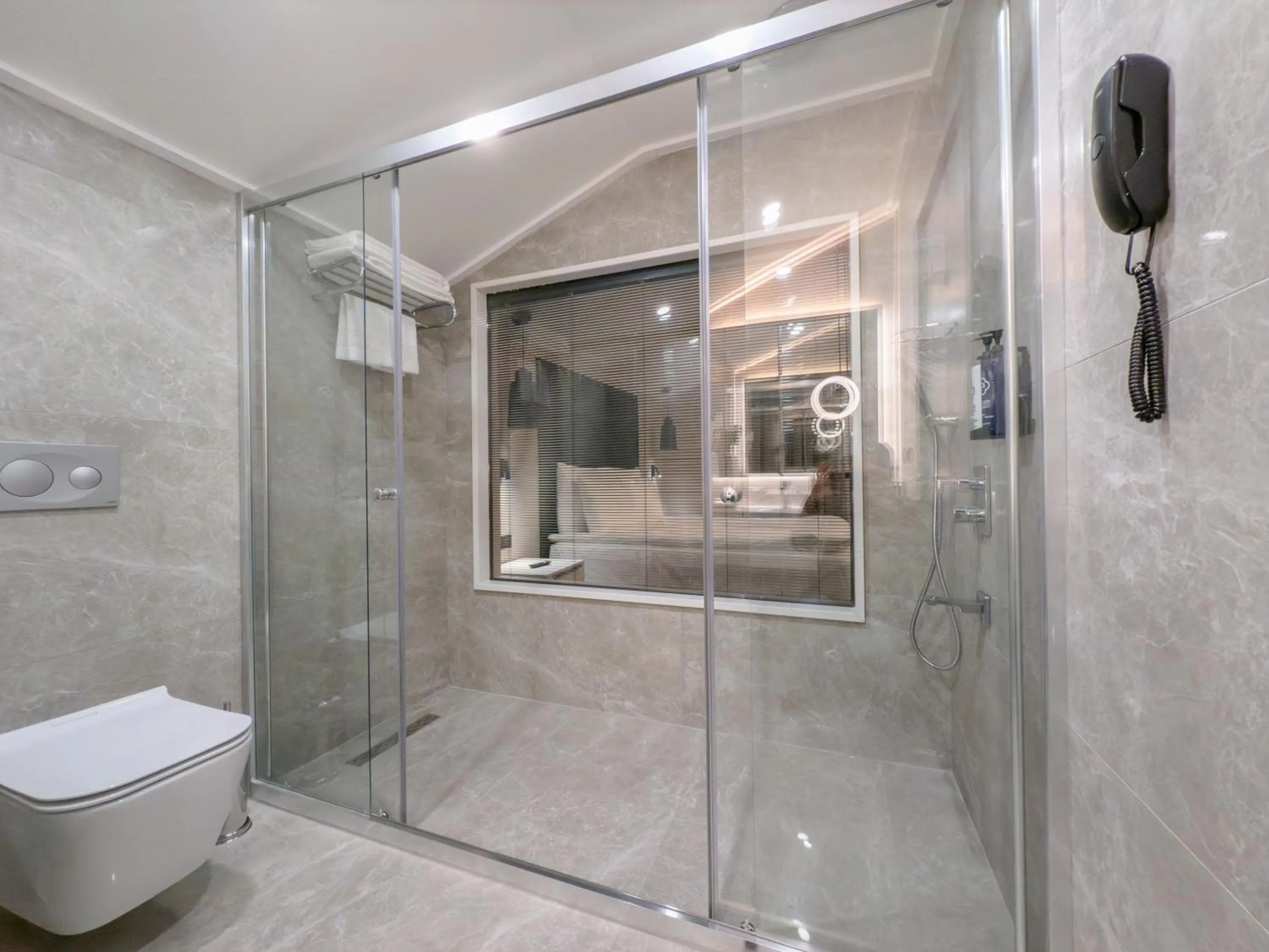 Shower in Dedeman Adana