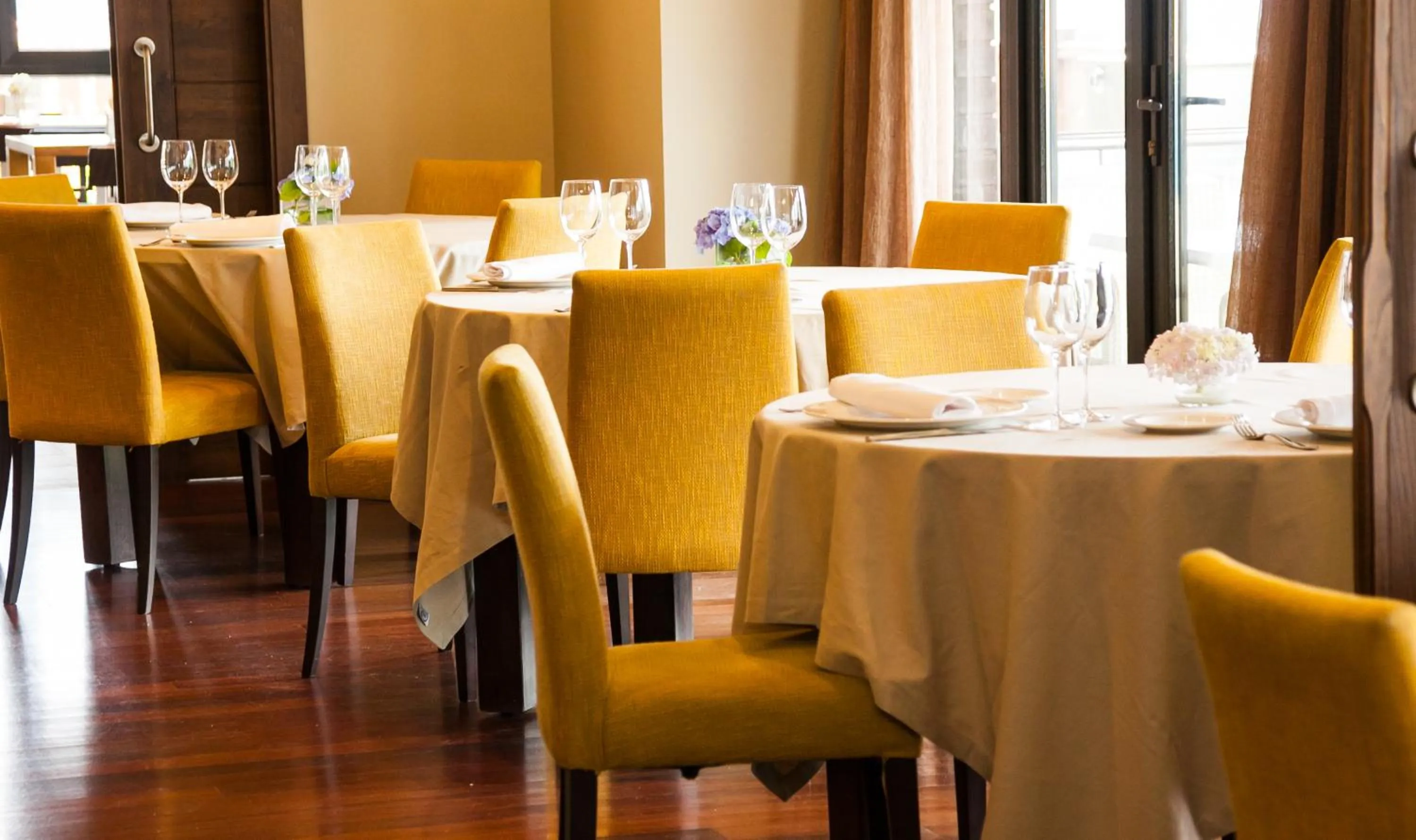 Lounge or bar in Hosteria de Torazo Nature Hotel & Spa