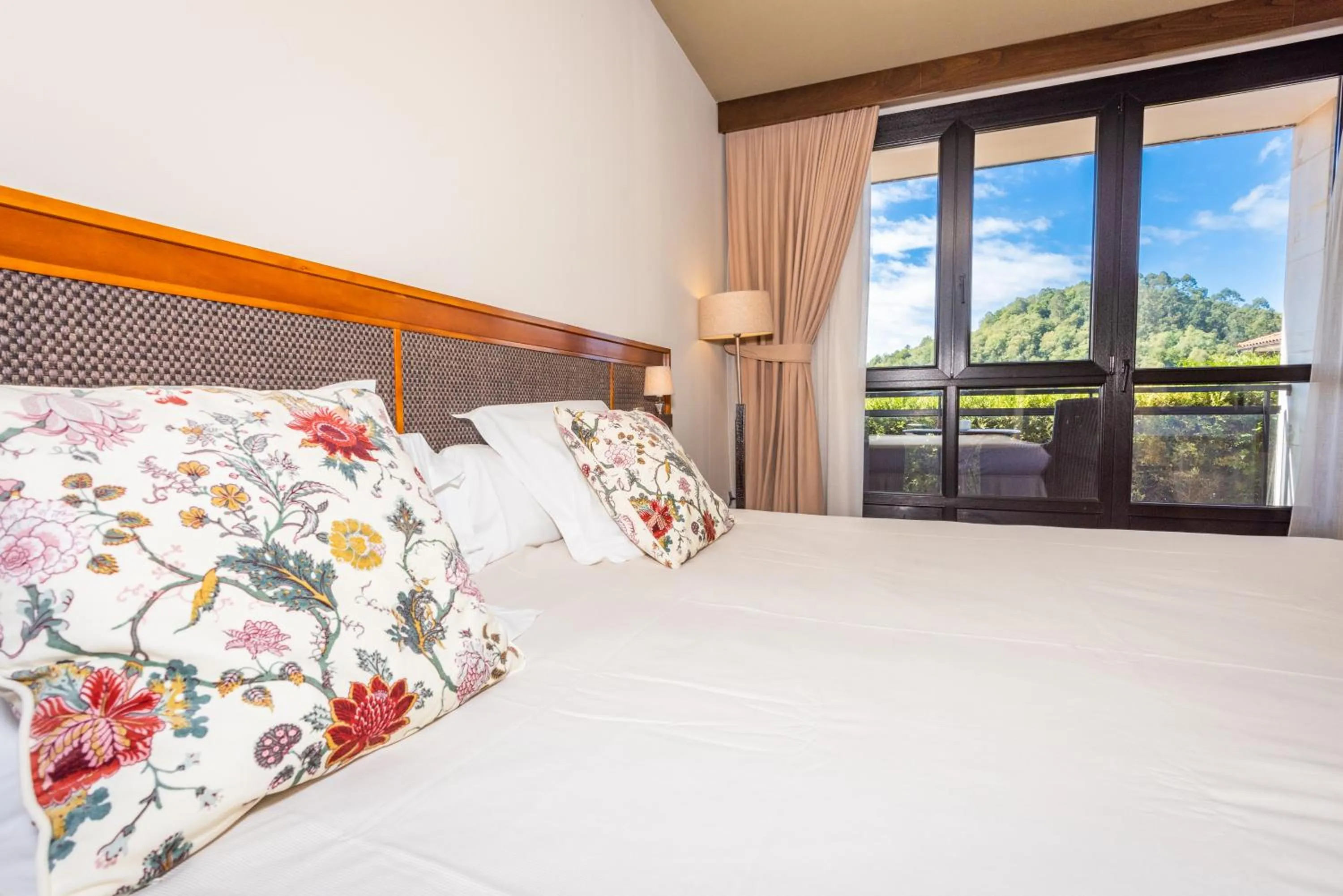 Bed in Hosteria de Torazo Nature Hotel & Spa