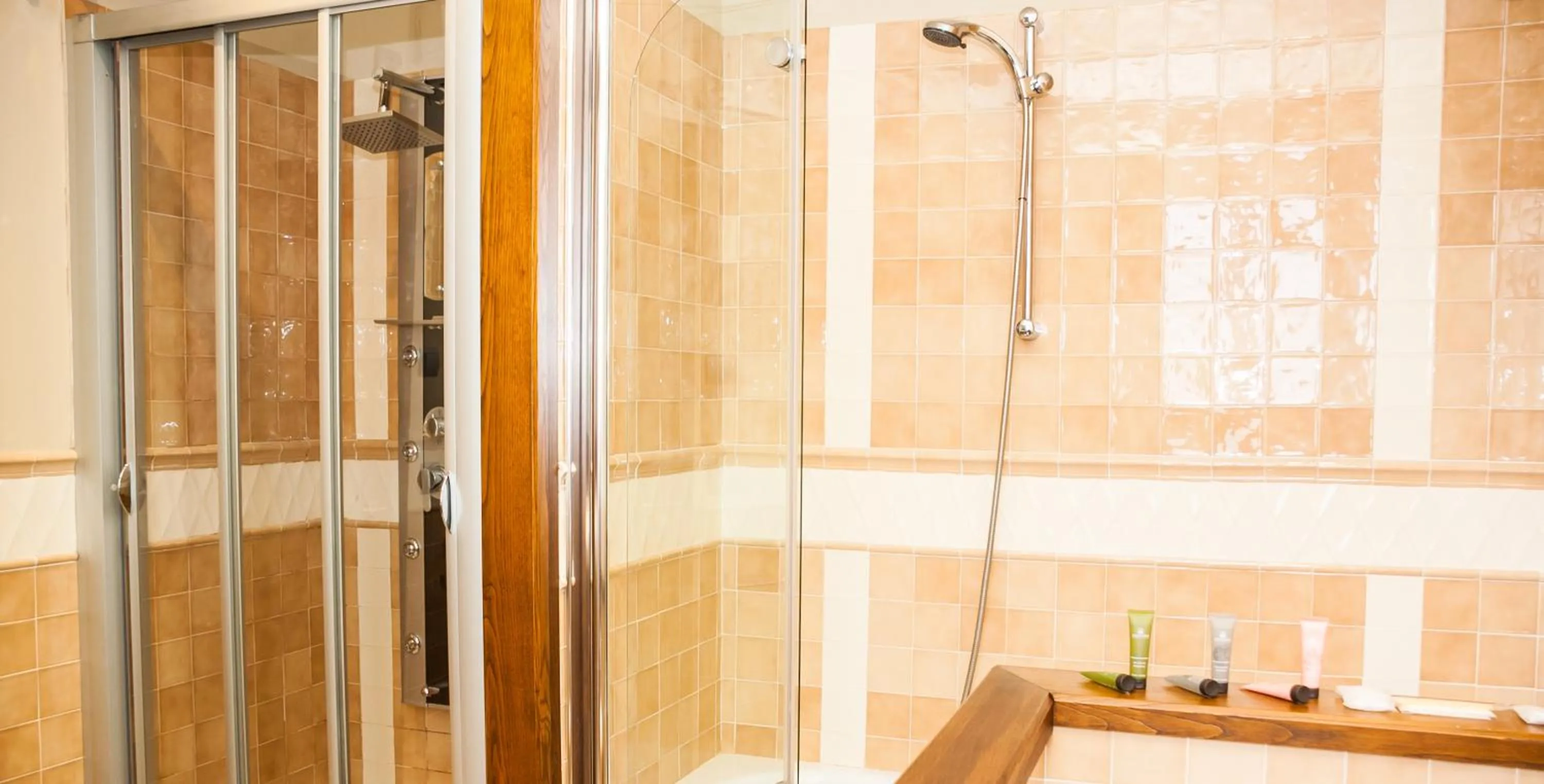 Bathroom in Hosteria de Torazo Nature Hotel & Spa