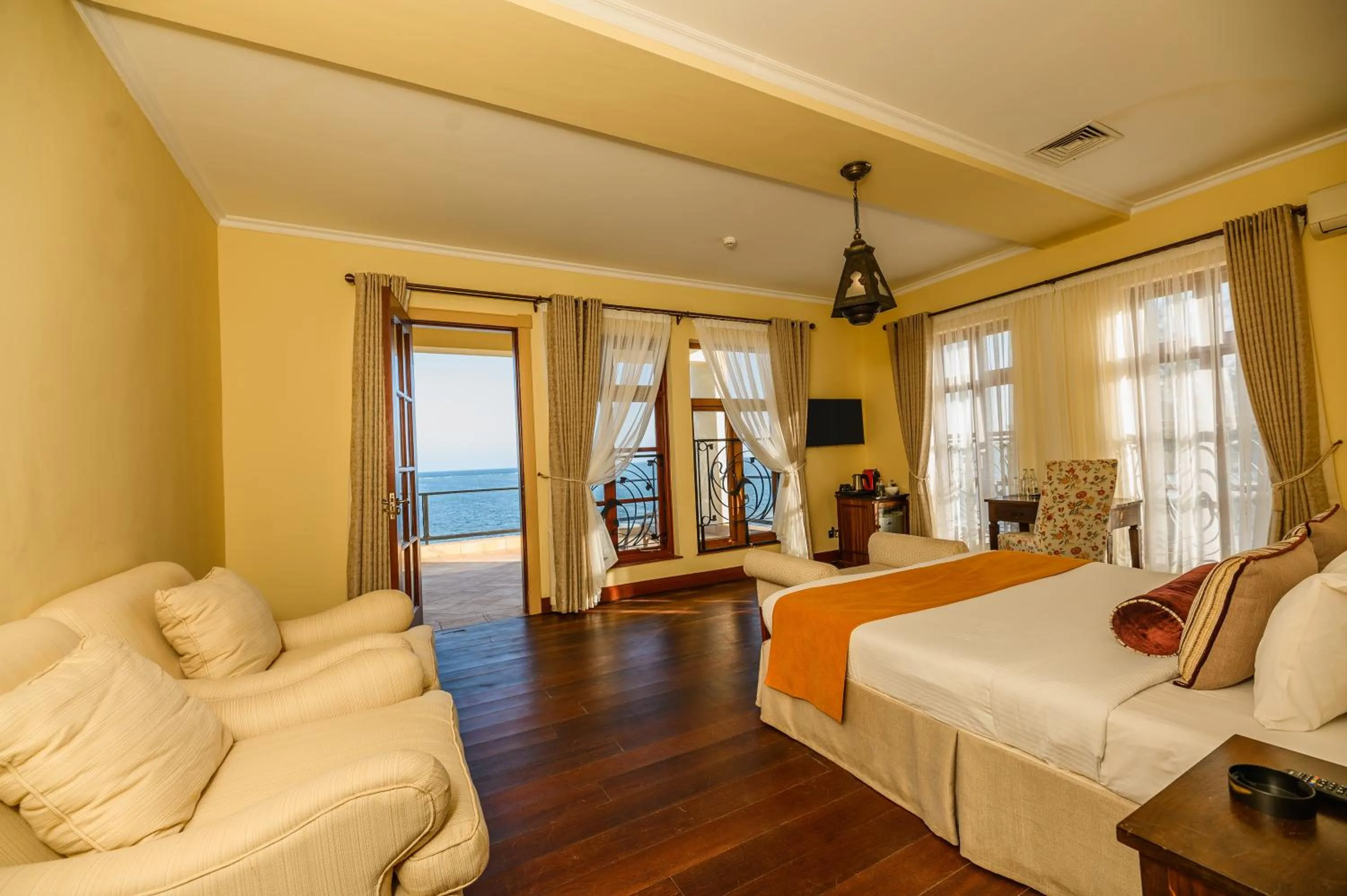 Photo of the whole room in Cocoa Boutique Hotel