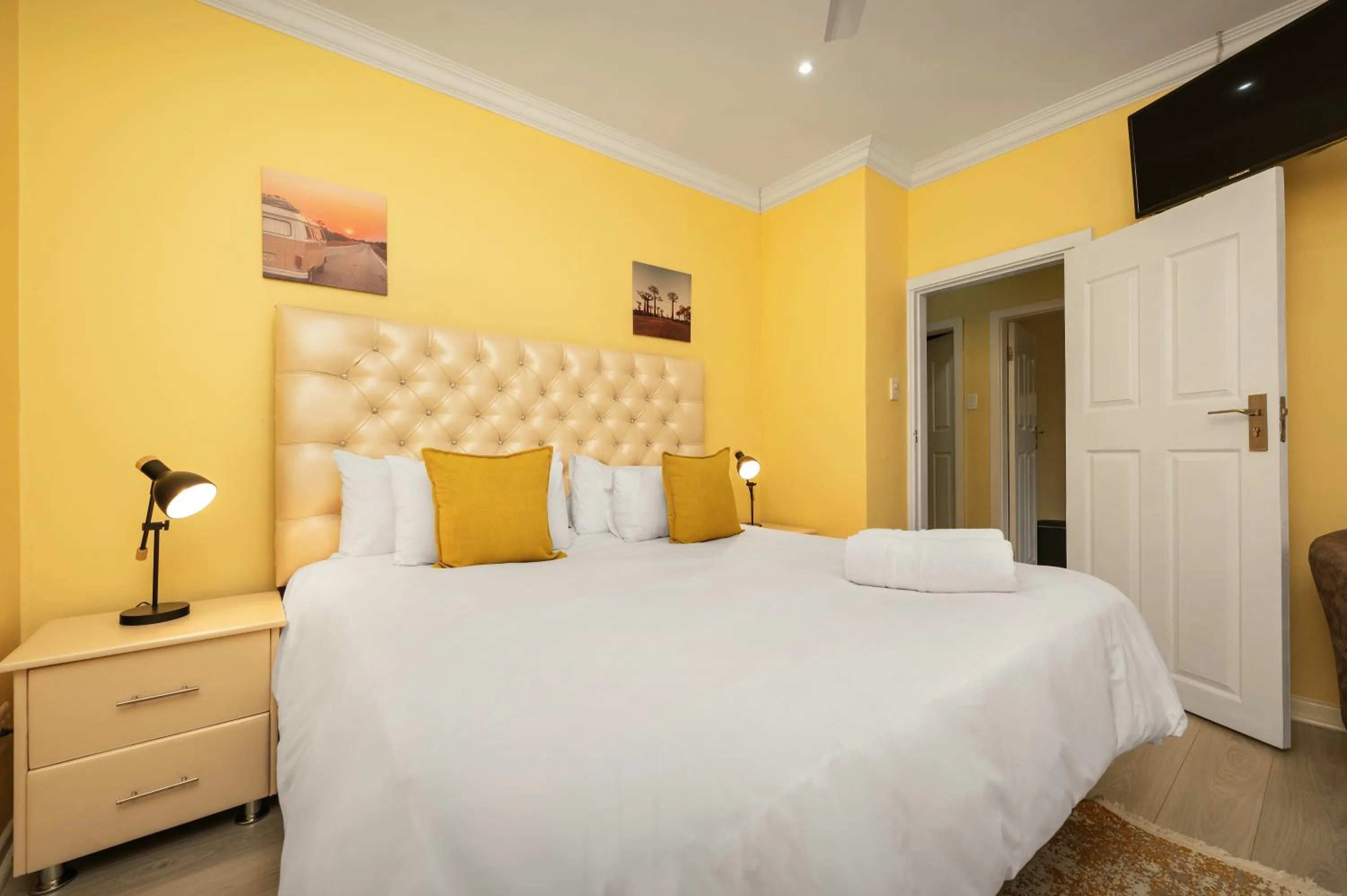 Bed in Africa Beach B&B