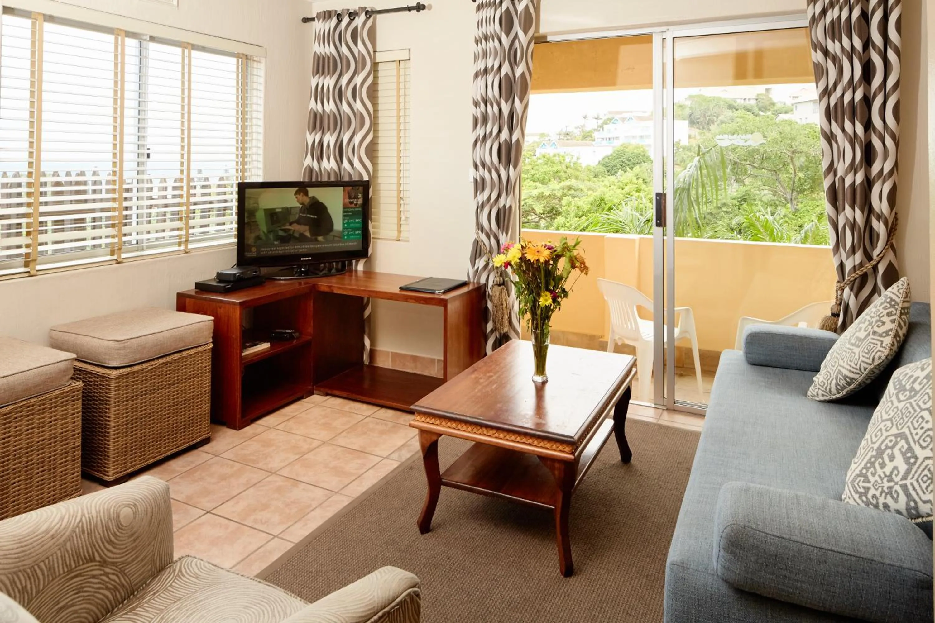 Living room in First Group Chaka's Rock Chalets