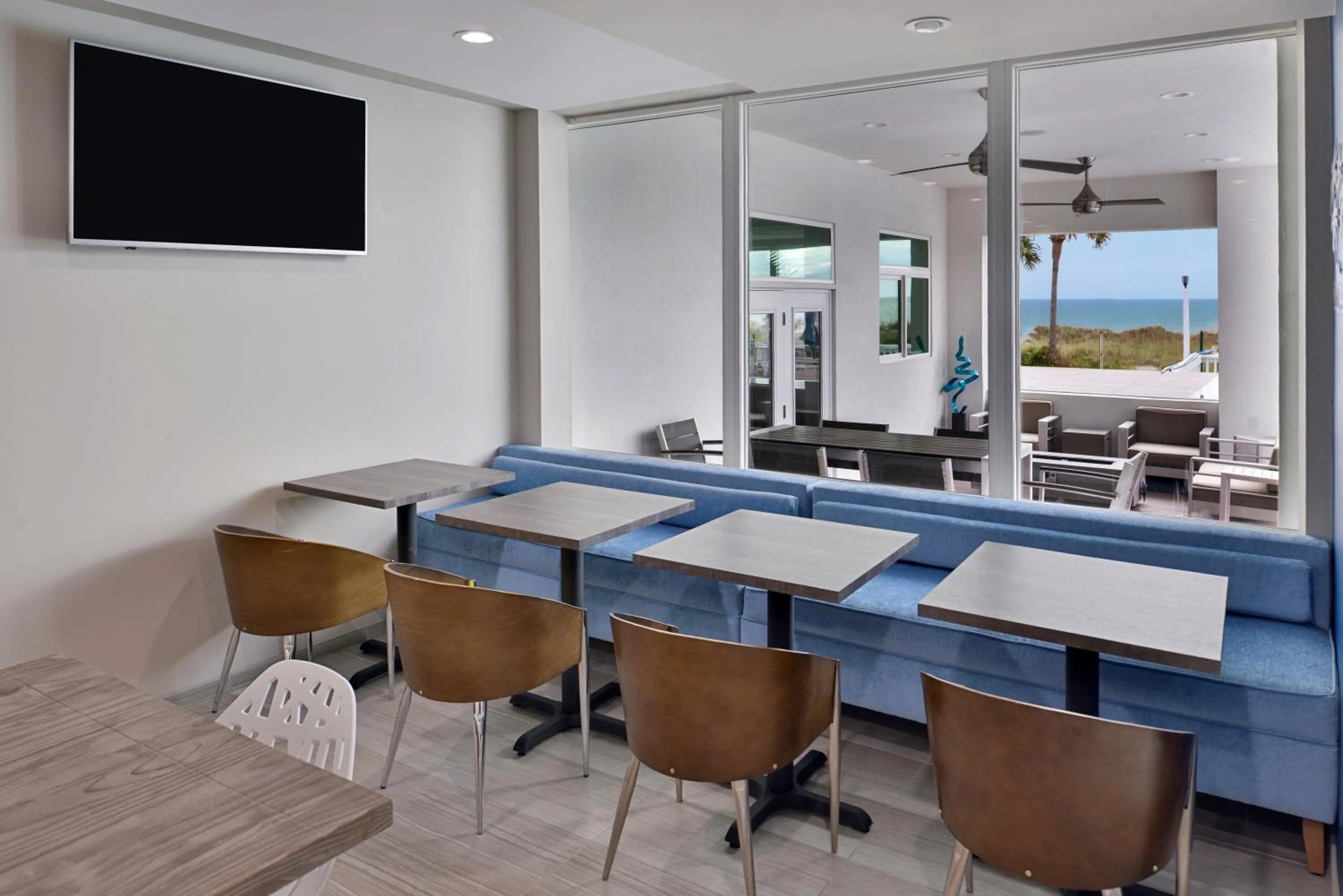 Restaurant/places to eat in Cabana Shores Hotel