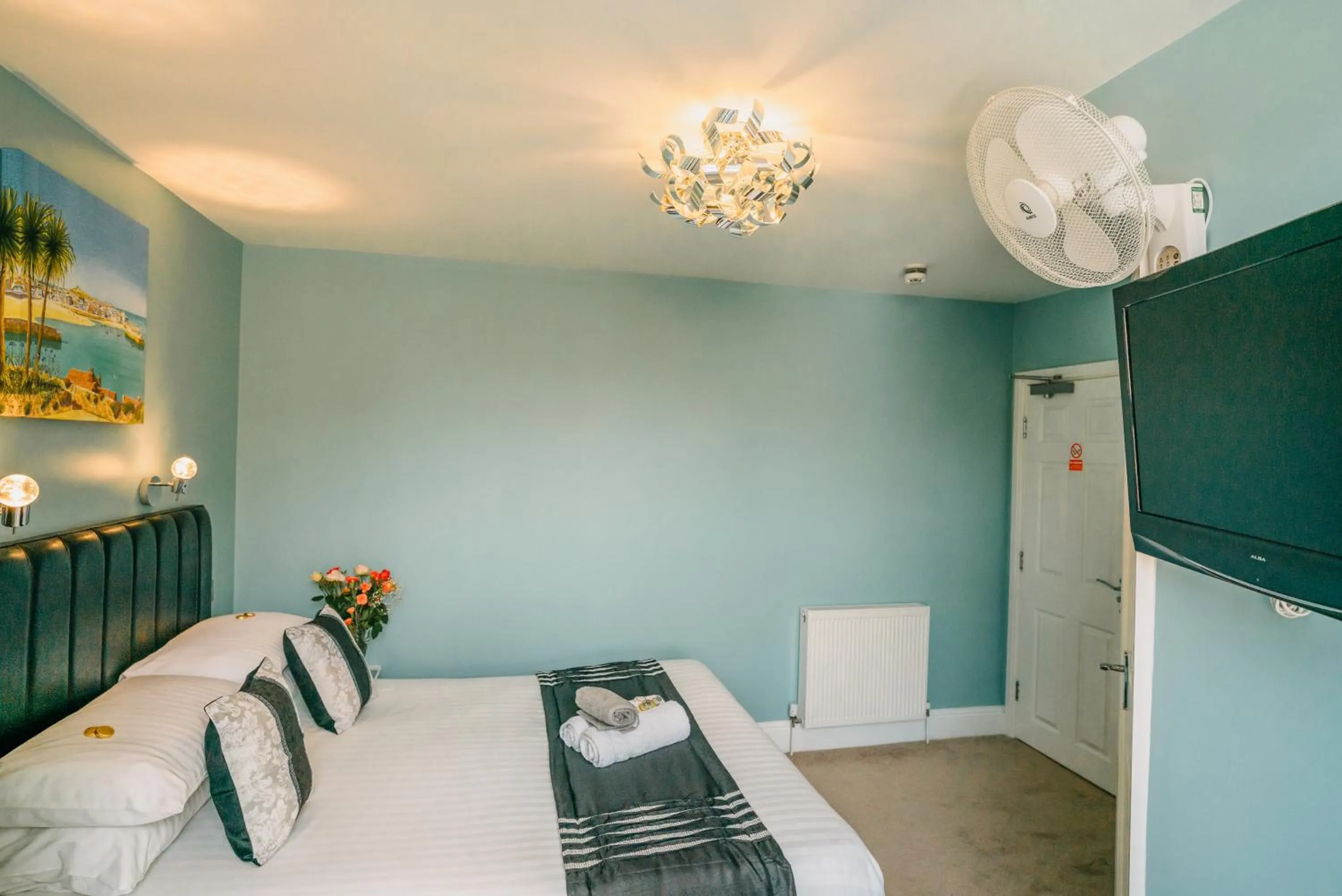 Bedroom, Bed in OYO Minerva Guesthouse