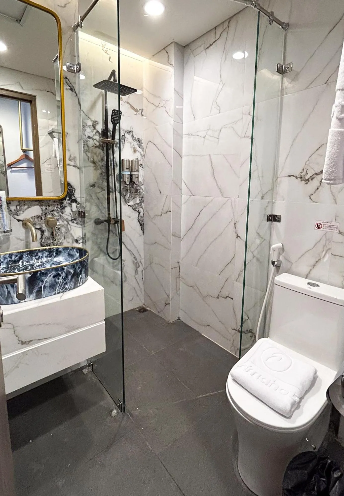 Bathroom in d'primahotel PIK Jakarta