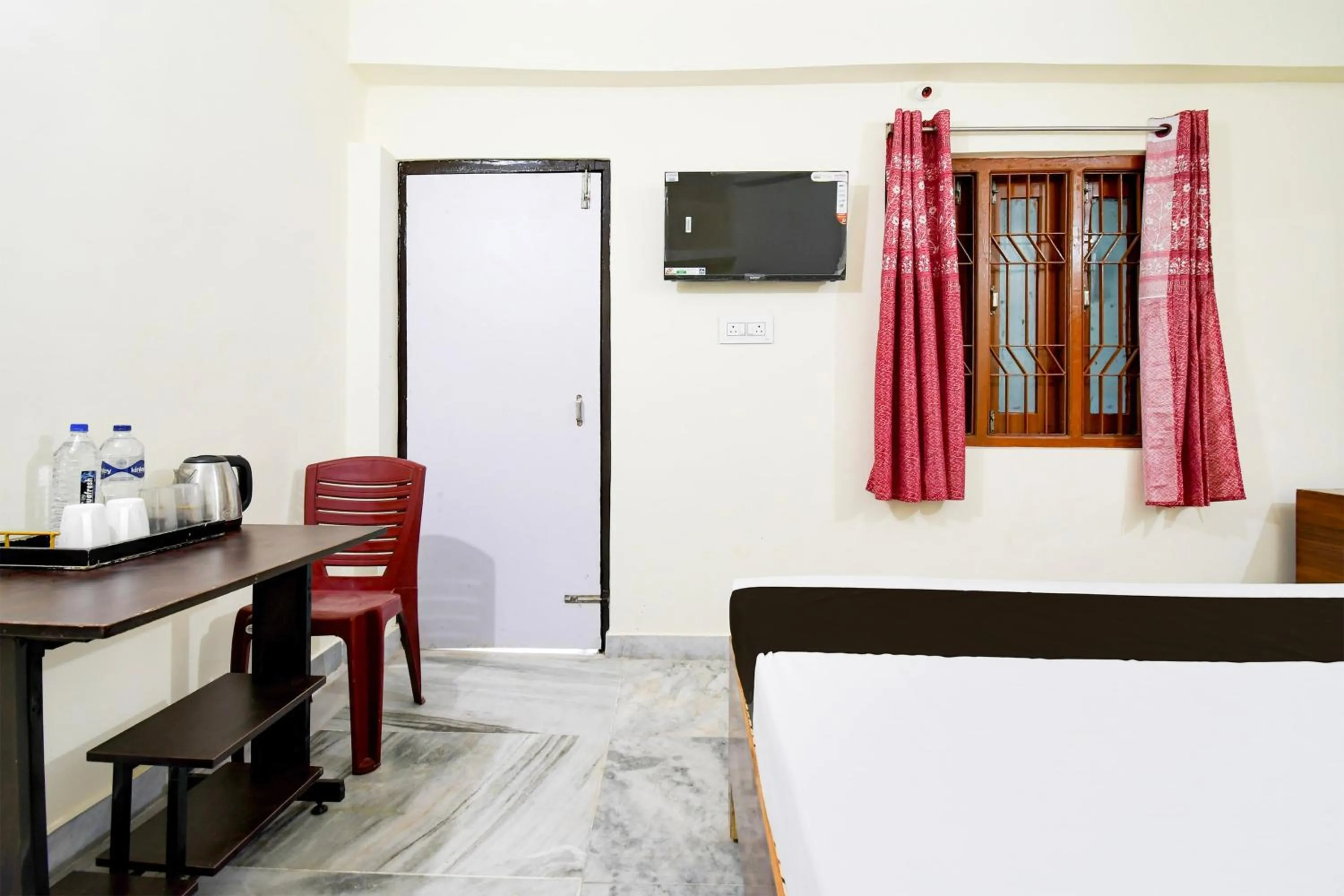 Bedroom in Super Hotel O Khandagiri Near DN Regalia Mall