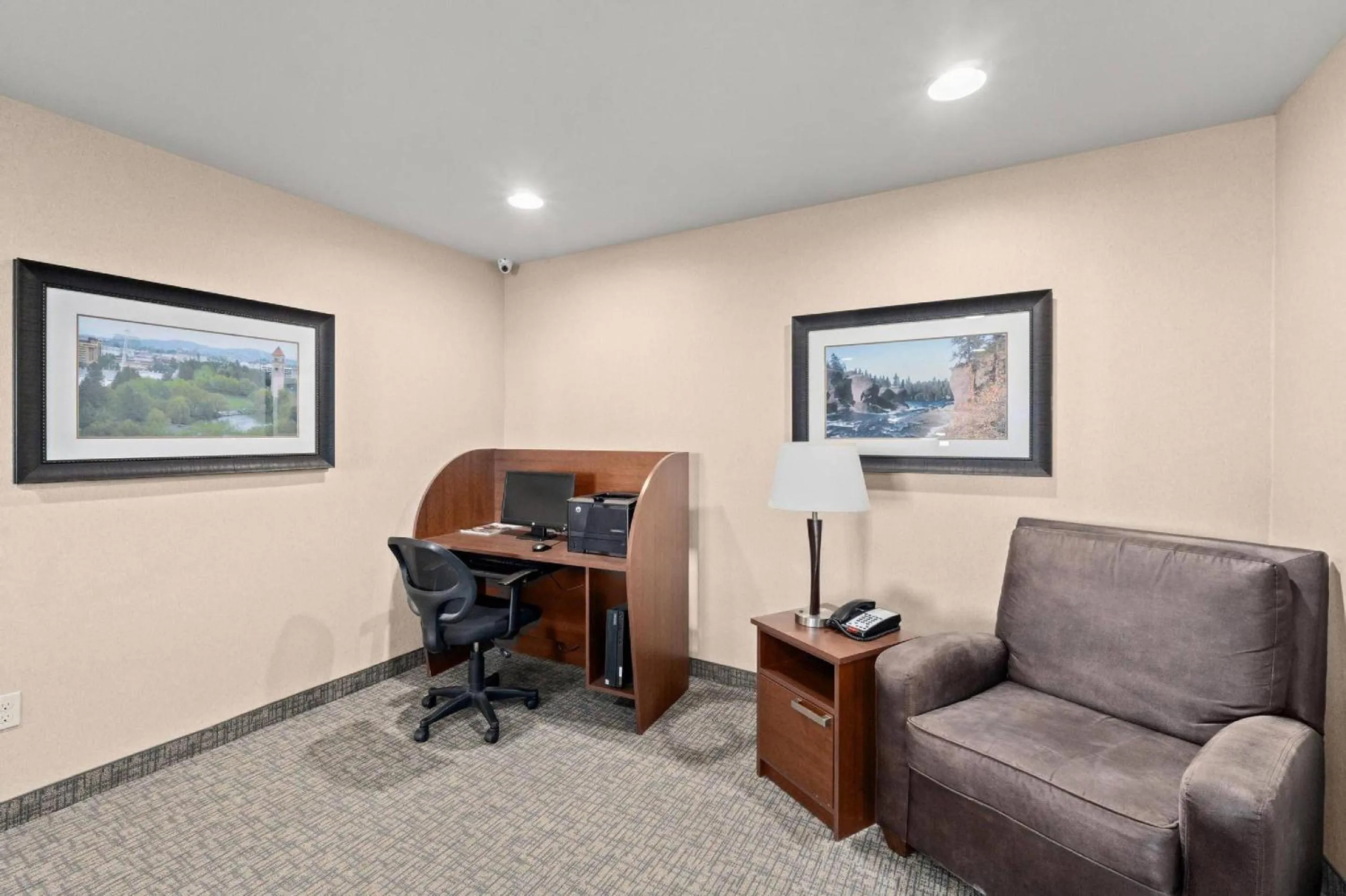 Business facilities in MainStay Suites Spokane Valley