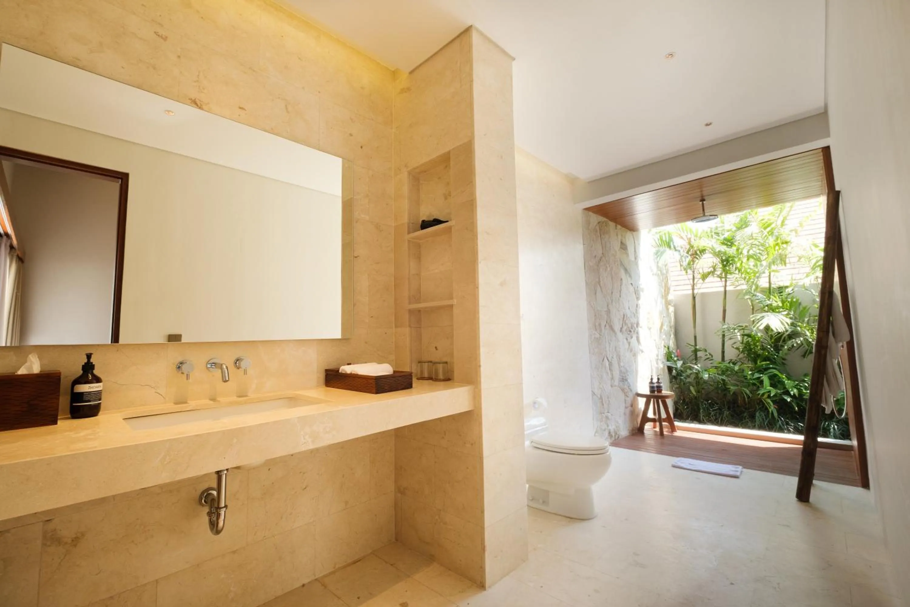 Amarta Beach Retreat by Nakula