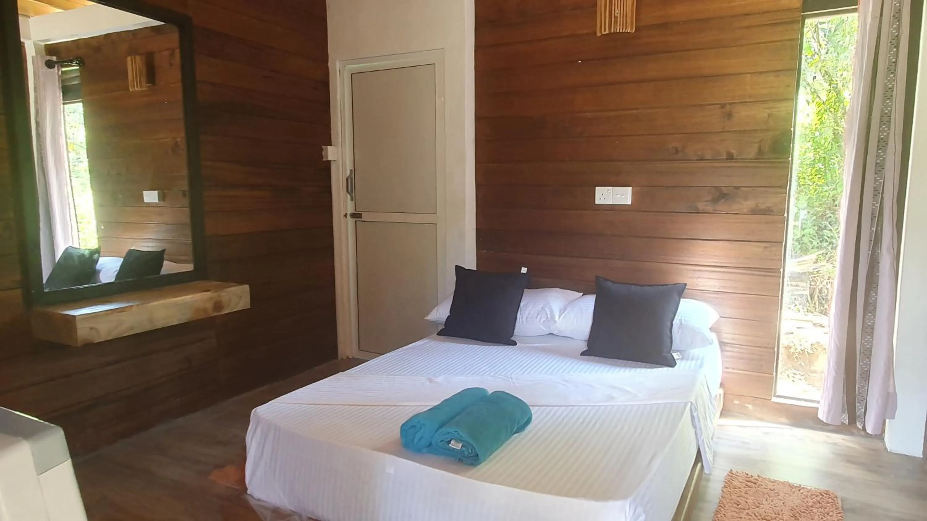 Bed in Sinharaja Hostel