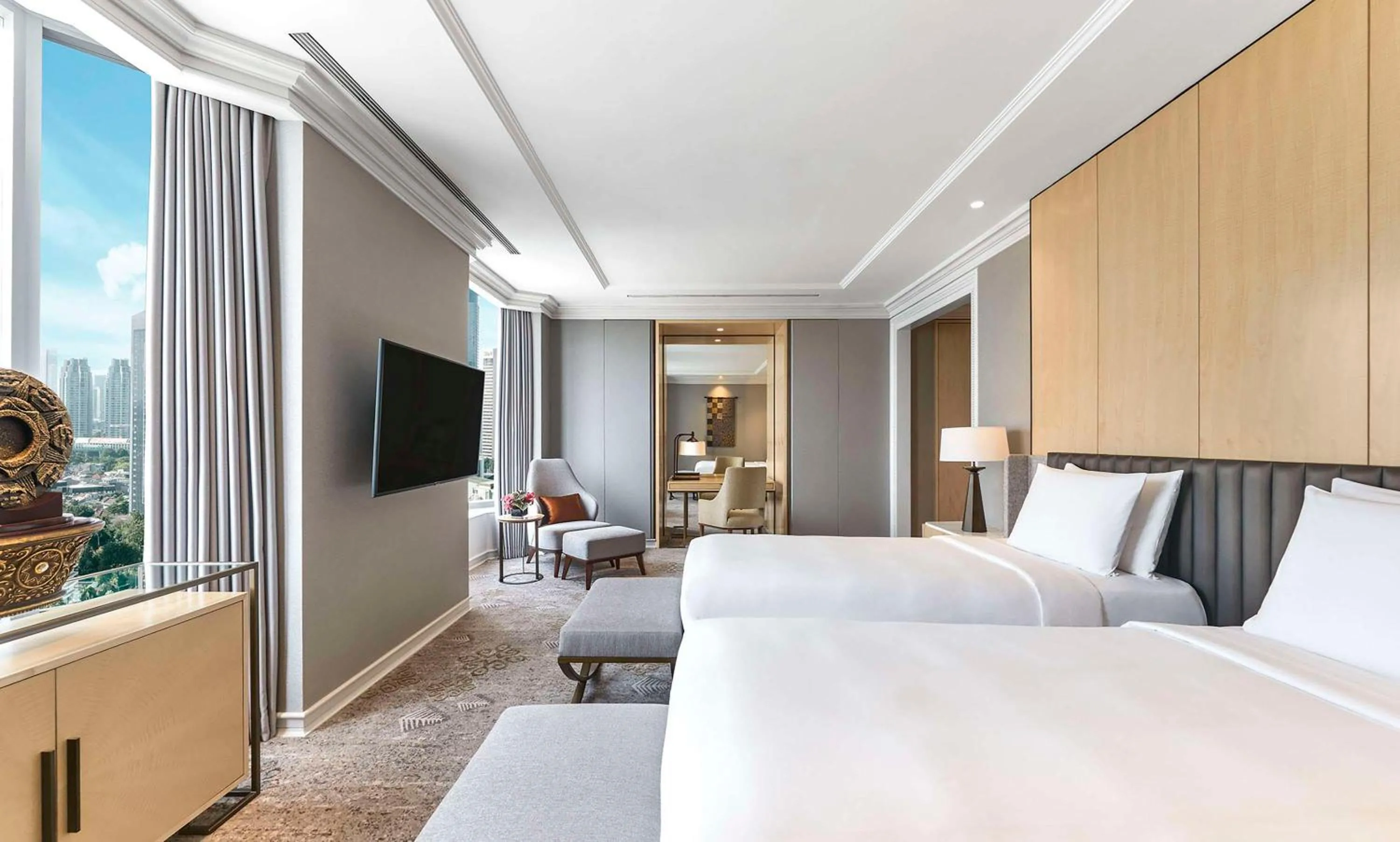 Photo of the whole room, Bed in Grand Hyatt Jakarta