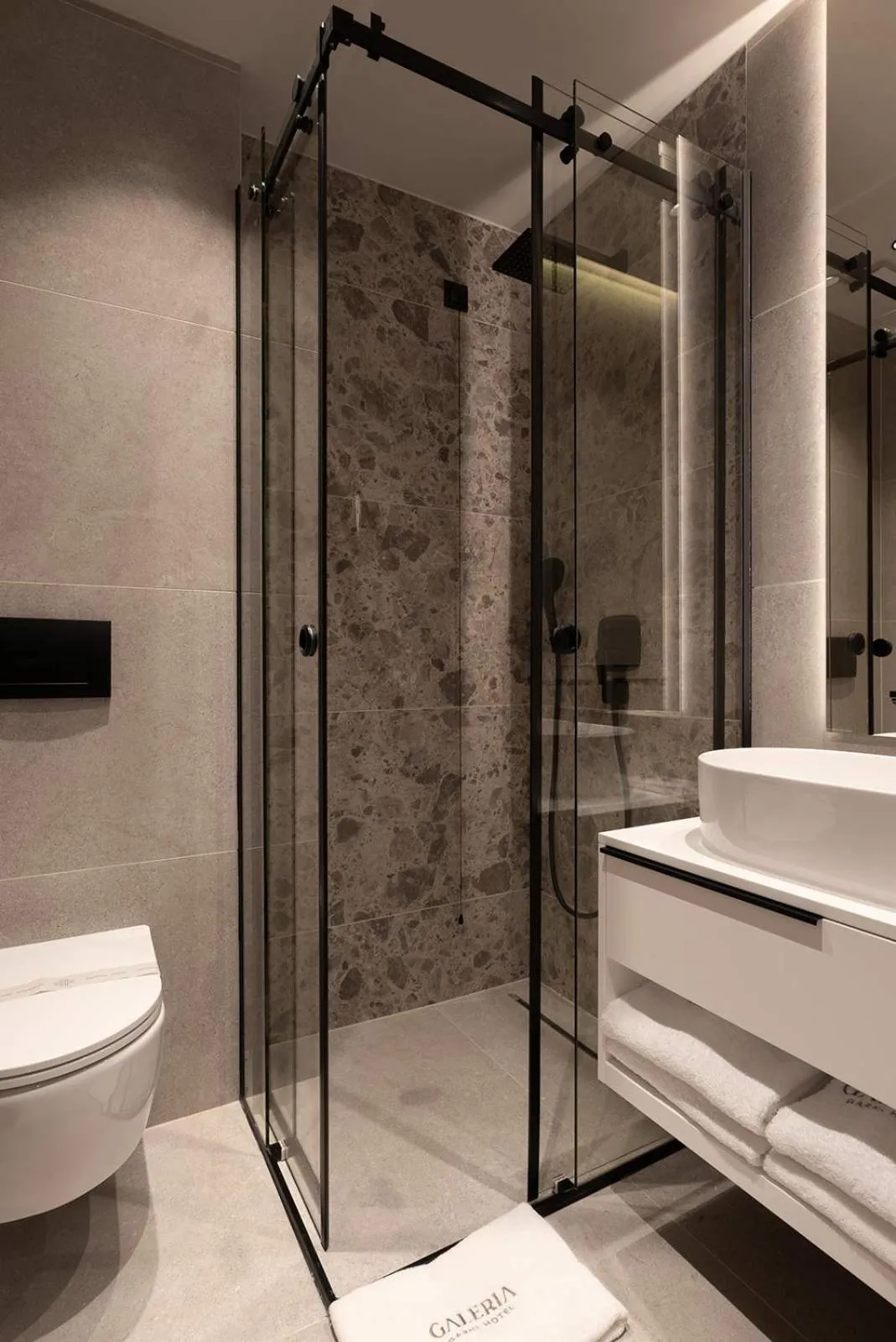 Shower in Garni Hotel Galeria