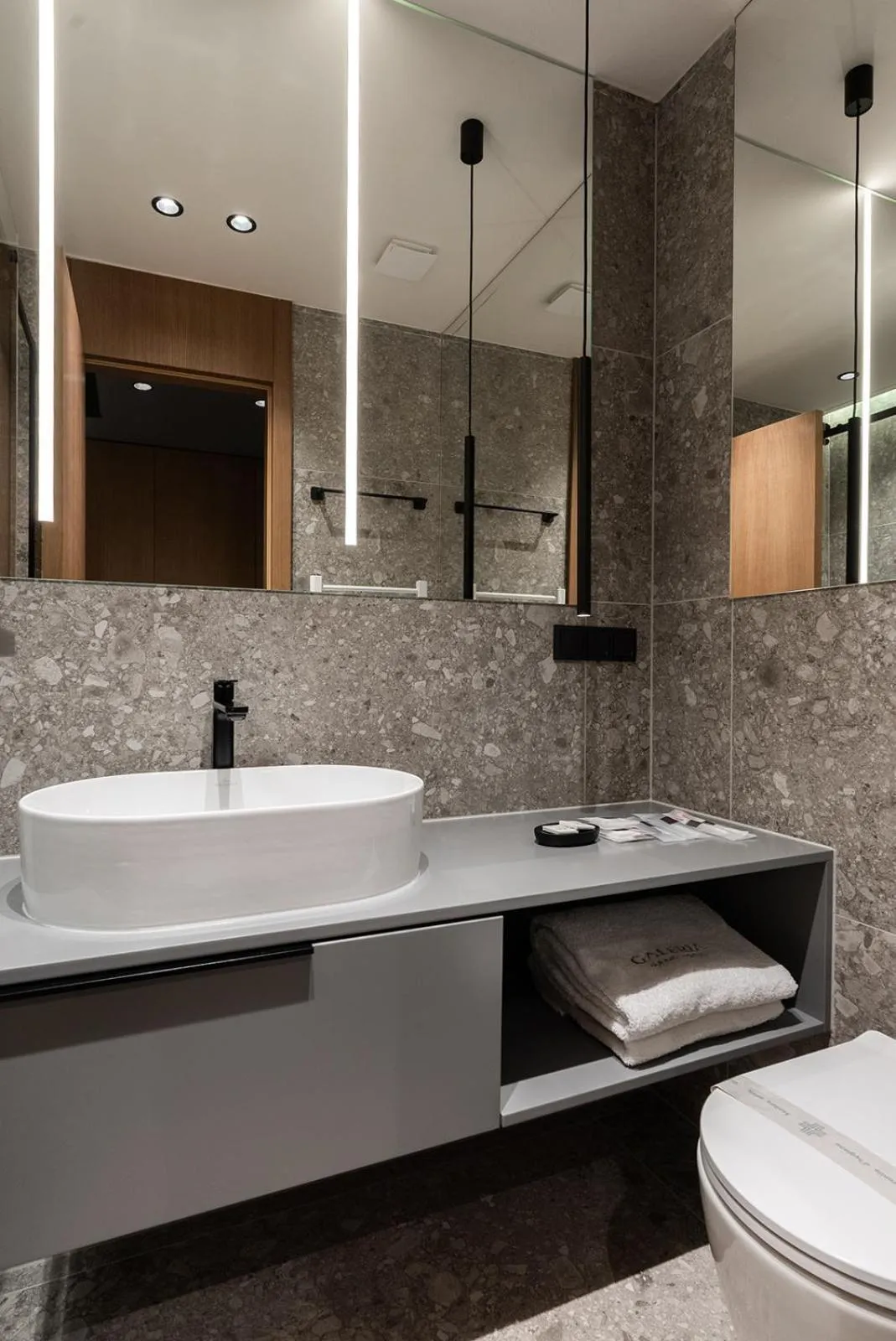 Toilet in Garni Hotel Galeria