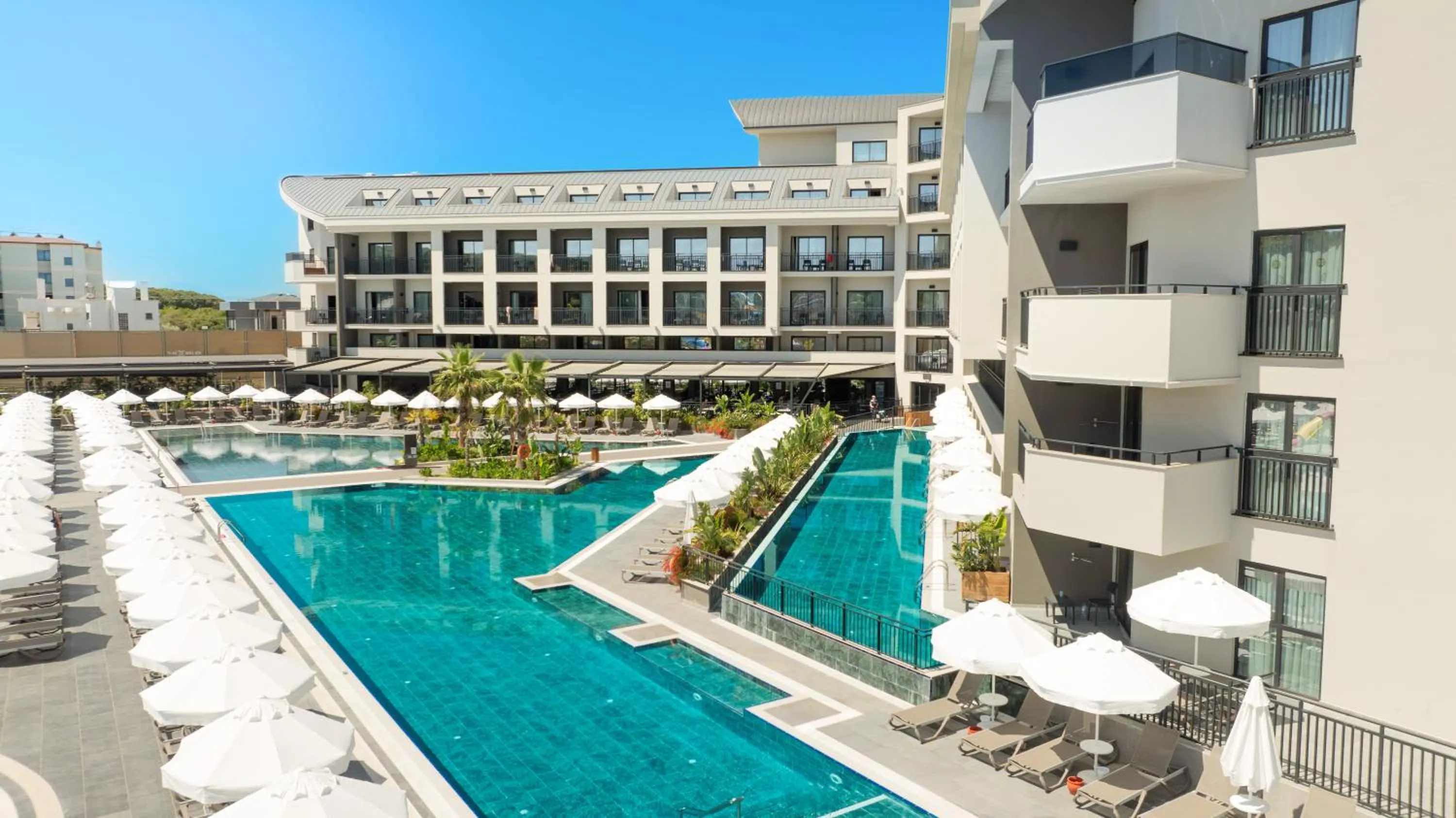 Swimming pool in The X Belek