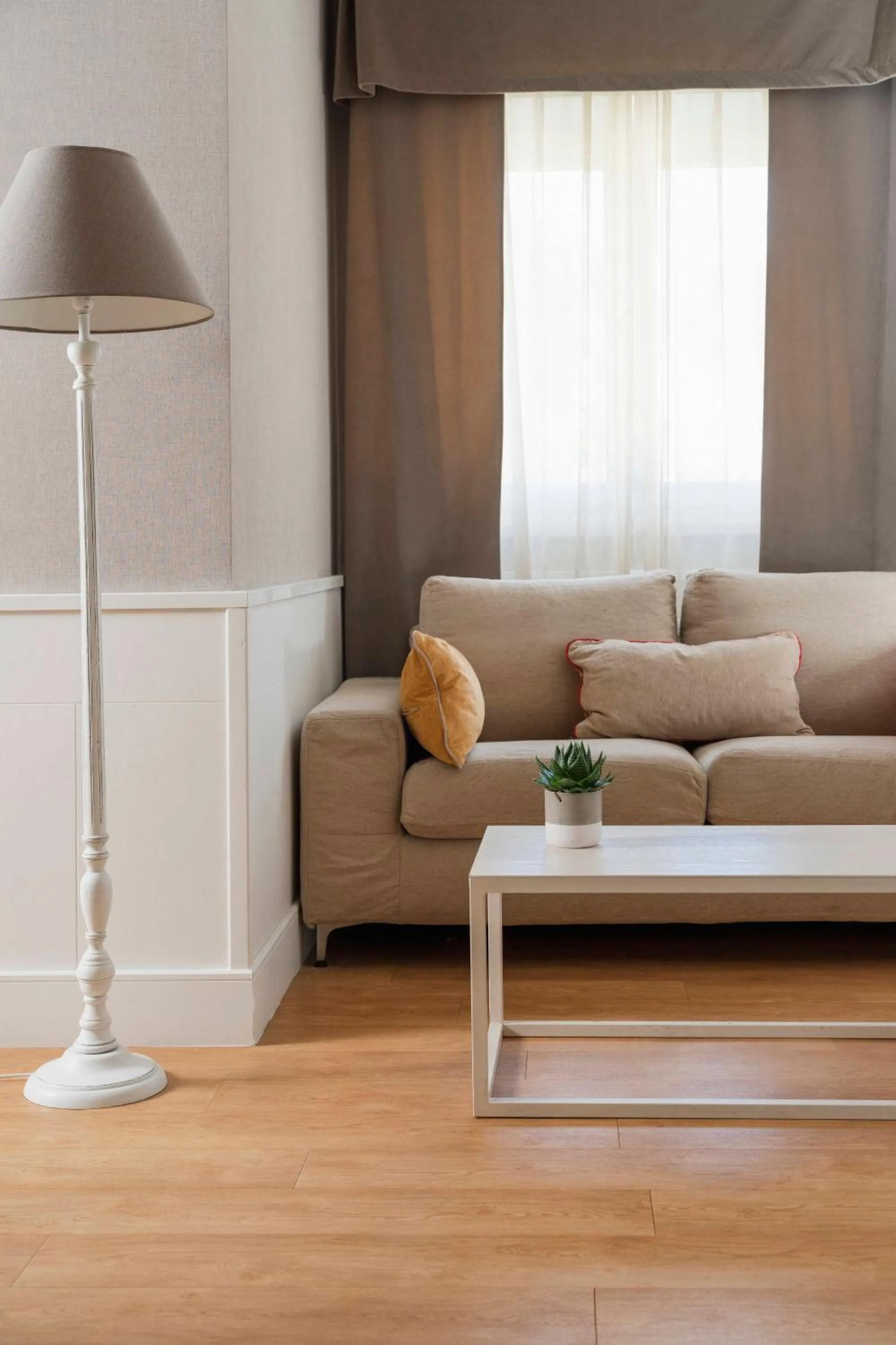 Seating area in Hotel Maestrale