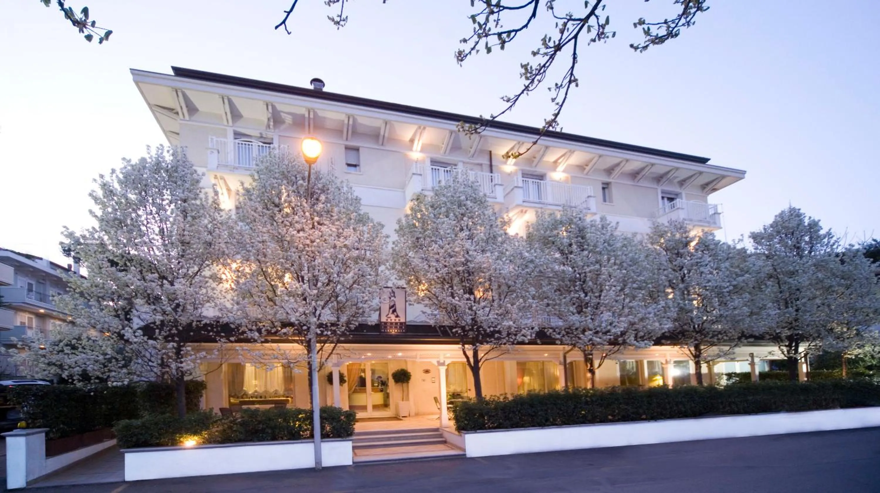 Facade/entrance in Hotel Maestrale