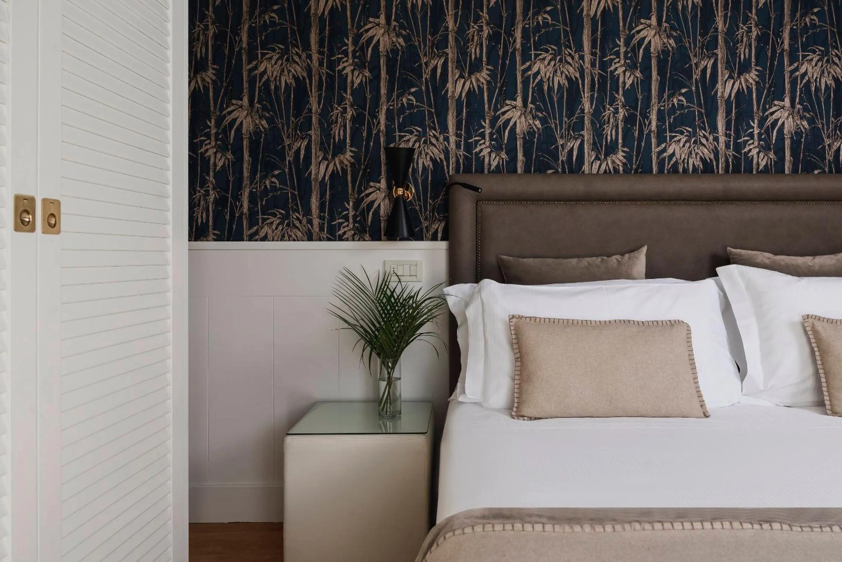 Decorative detail, Bed in Hotel Maestrale