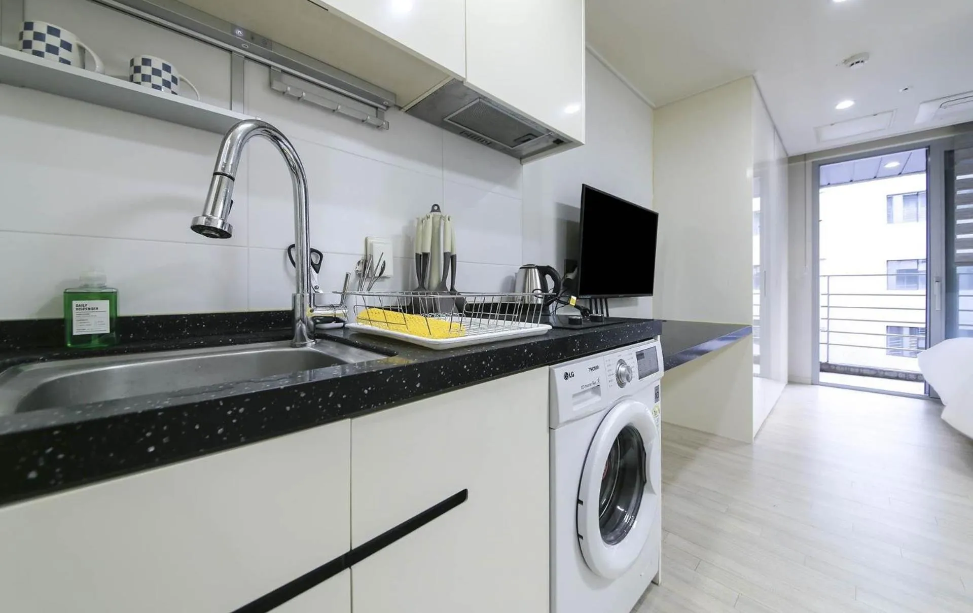 Kitchen or kitchenette in The Hide City