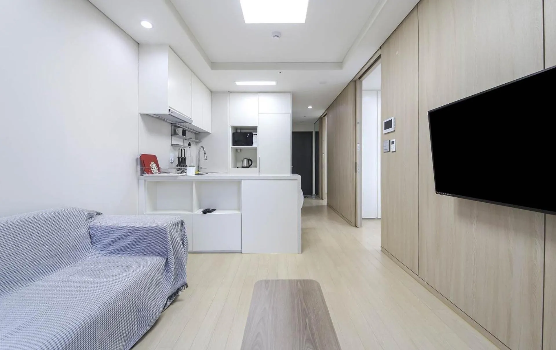 Photo of the whole room in The Hide City