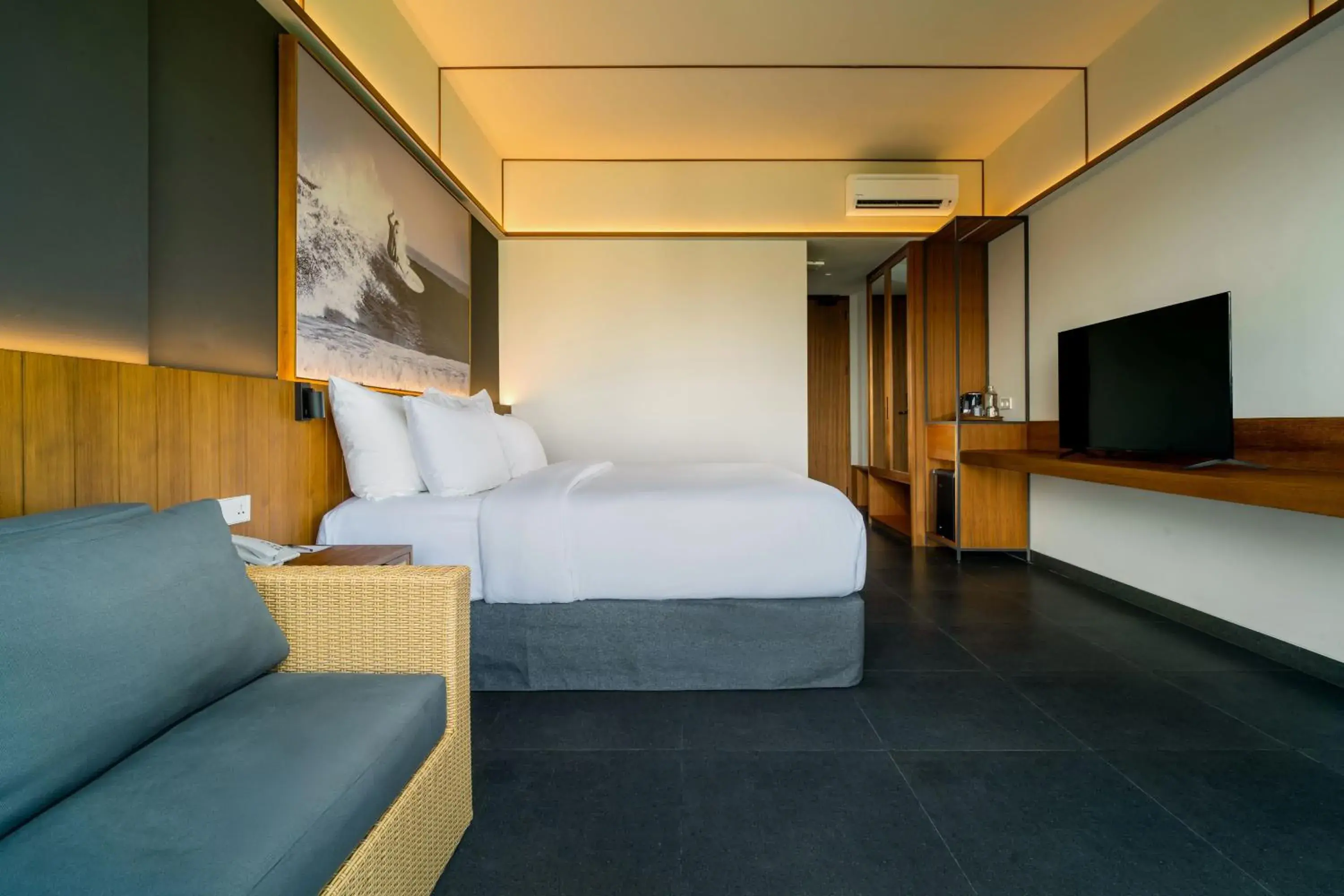 Deluxe King Room in The Line Canggu Deluxe King Room in The Line Canggu