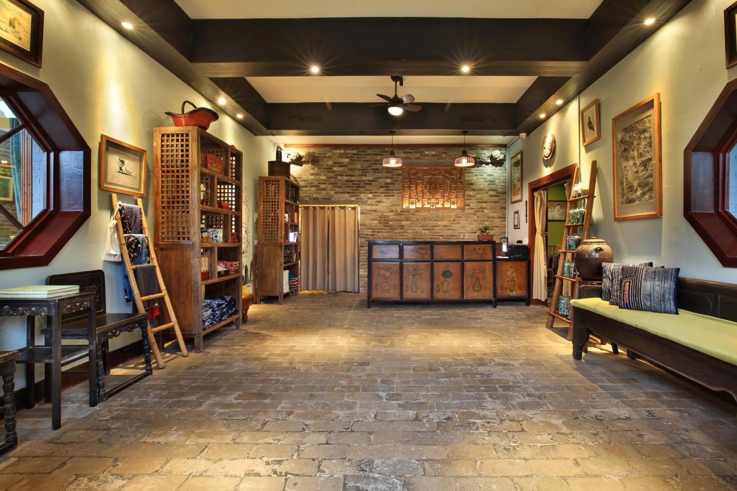 Lobby or reception in Yangshuo Mountain Retreat