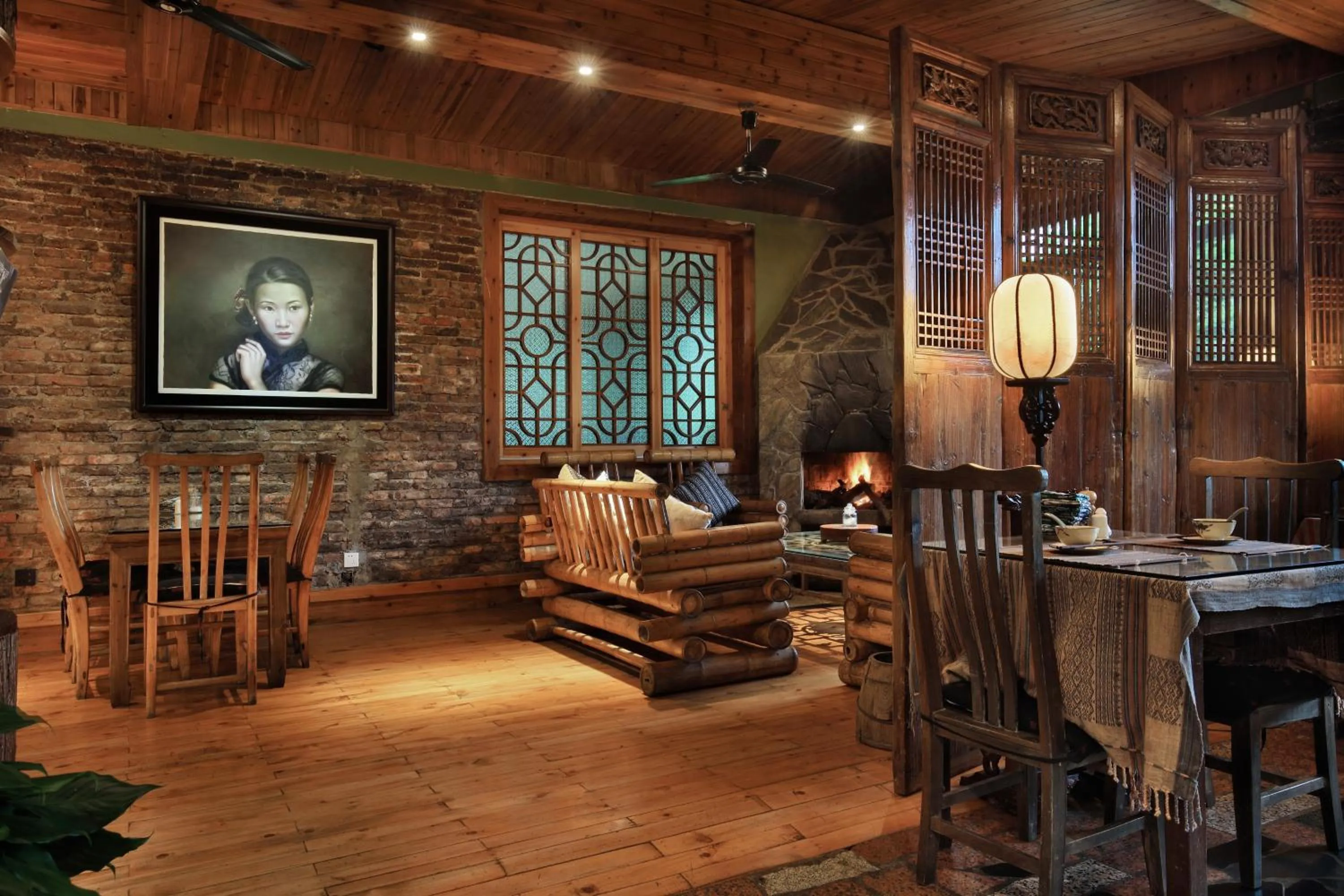 Lounge or bar in Yangshuo Mountain Retreat