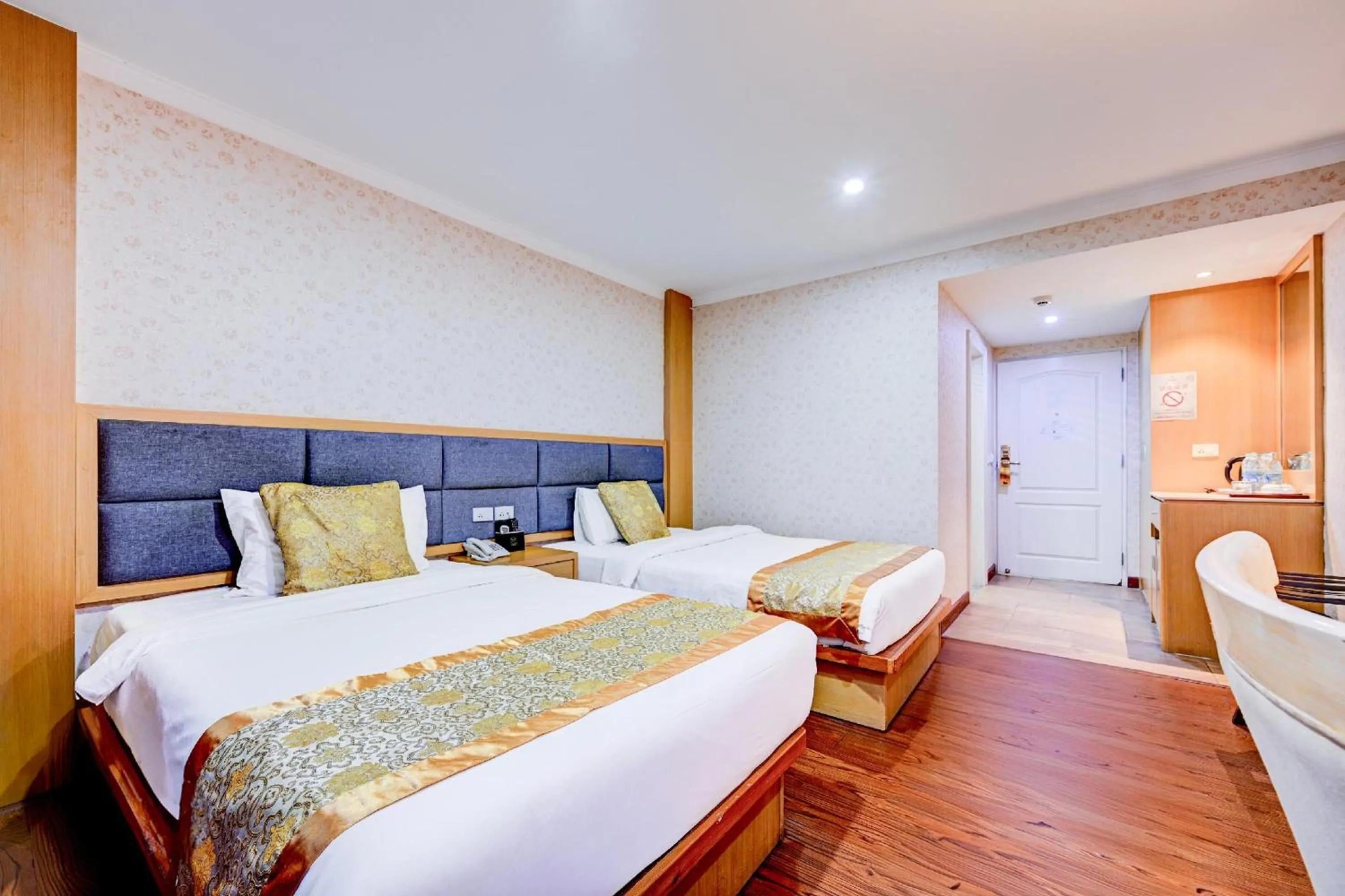 Bedroom, Bed in Palette The Travellers Hotel Bangkok