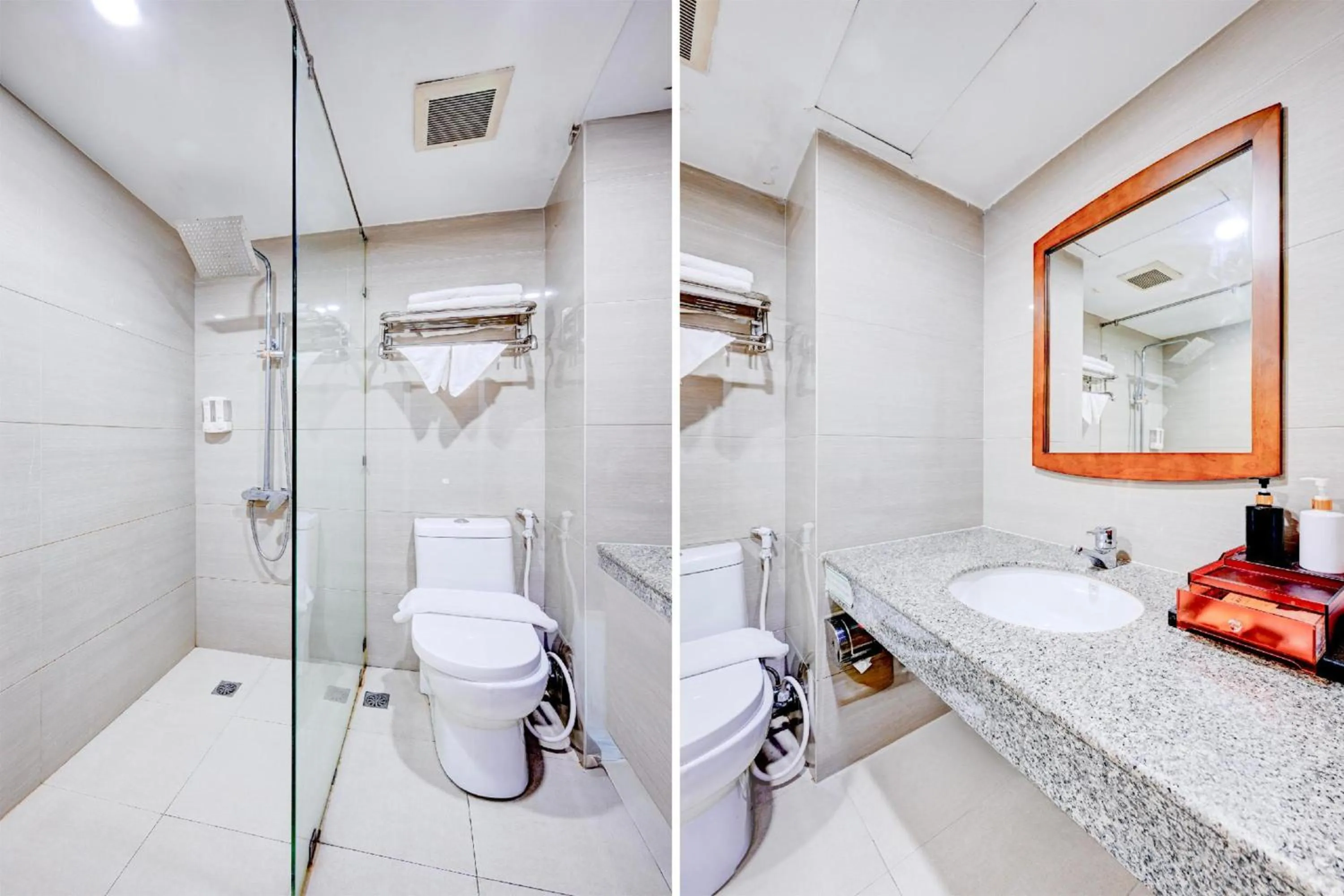 Bathroom in Palette The Travellers Hotel Bangkok