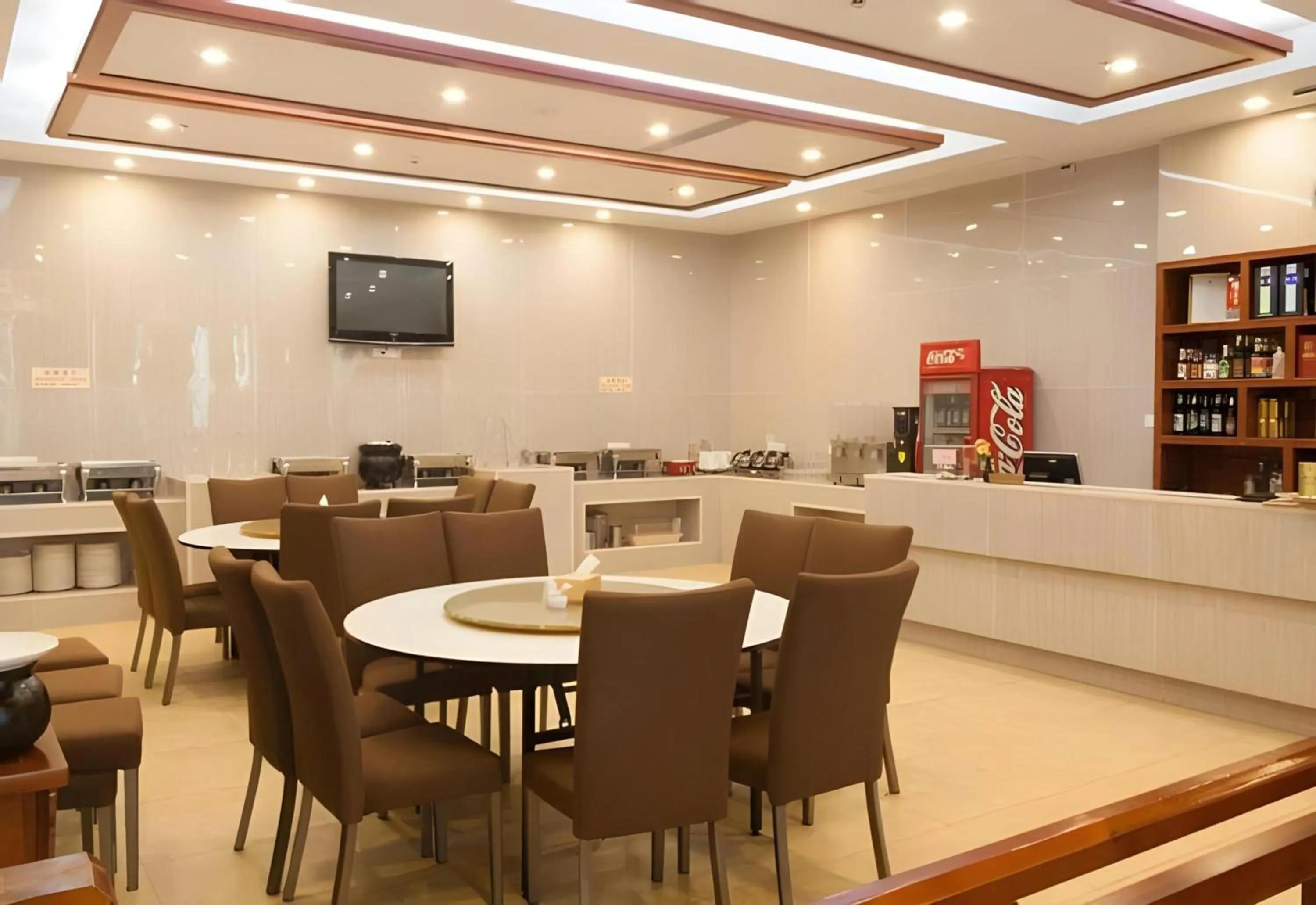 Restaurant/places to eat in Palette The Travellers Hotel Bangkok