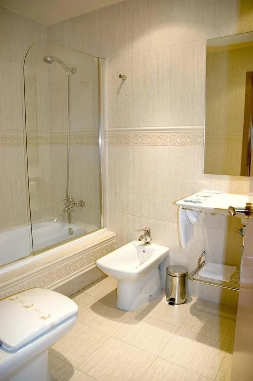 Bathroom in Motel Abalo