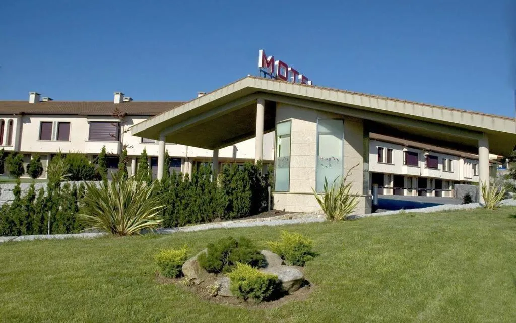 Property building in Motel Abalo