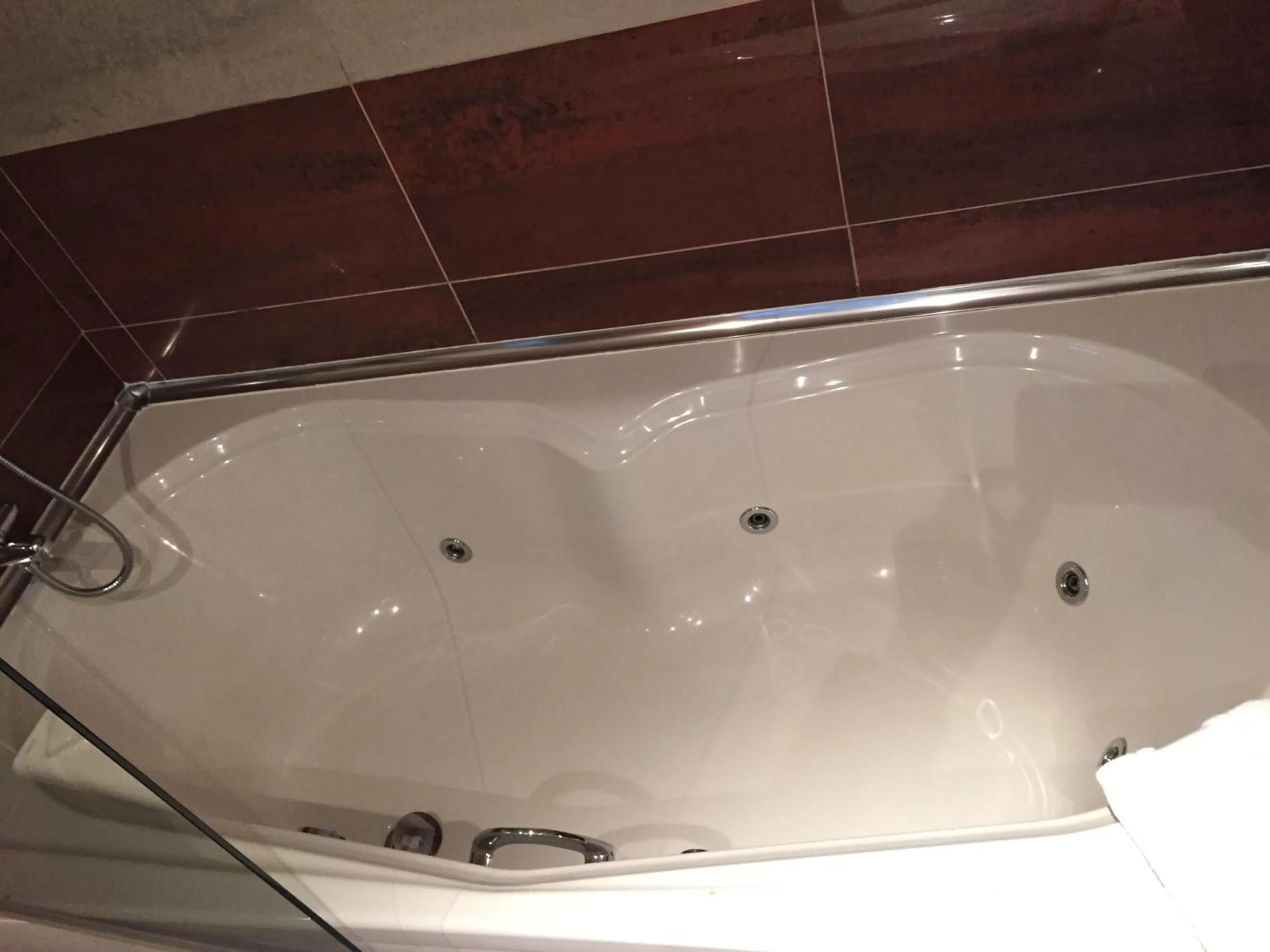 Hot Tub in Motel Abalo