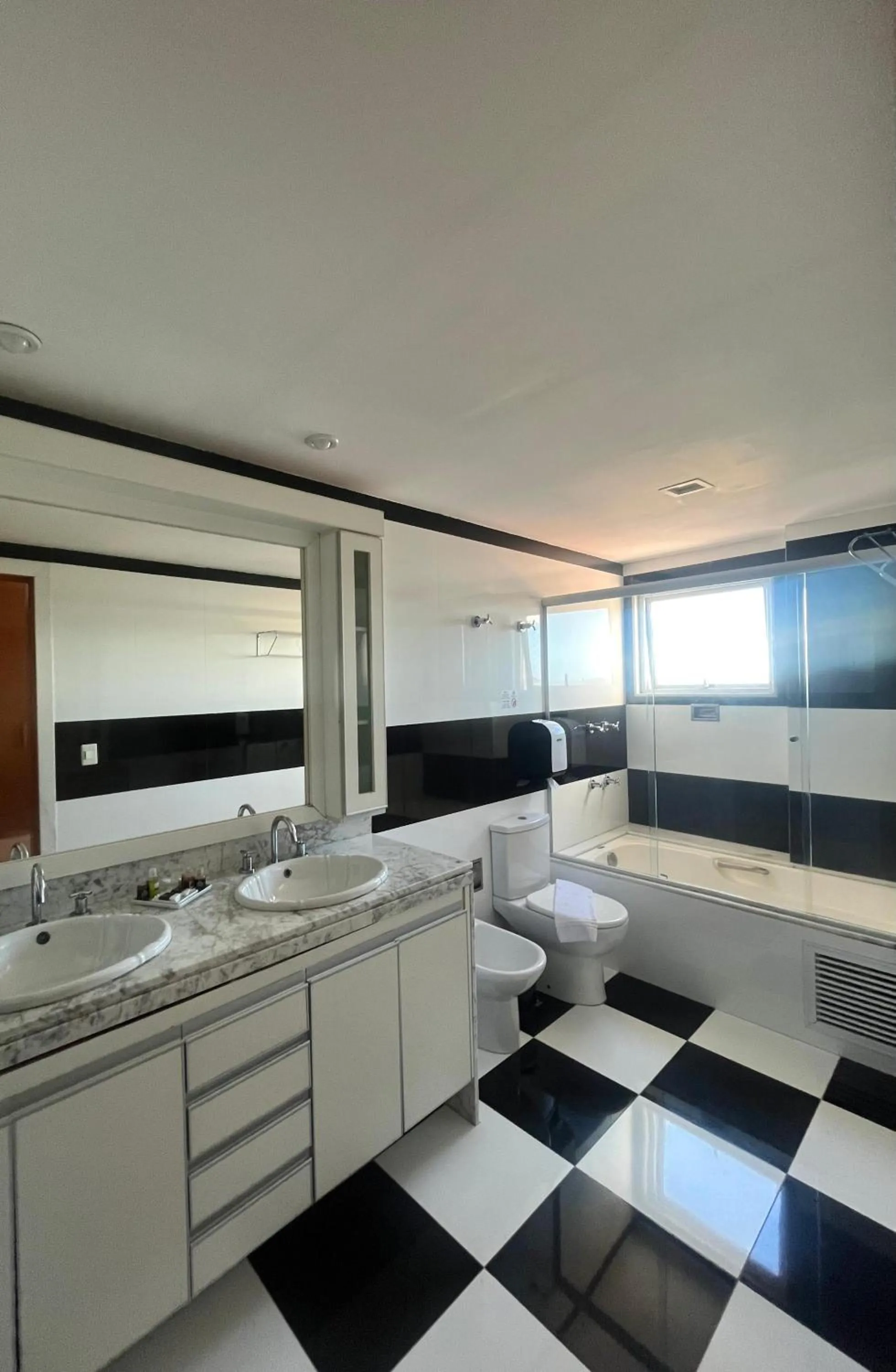 Hot Tub in Royal Urban Macaé Hotel