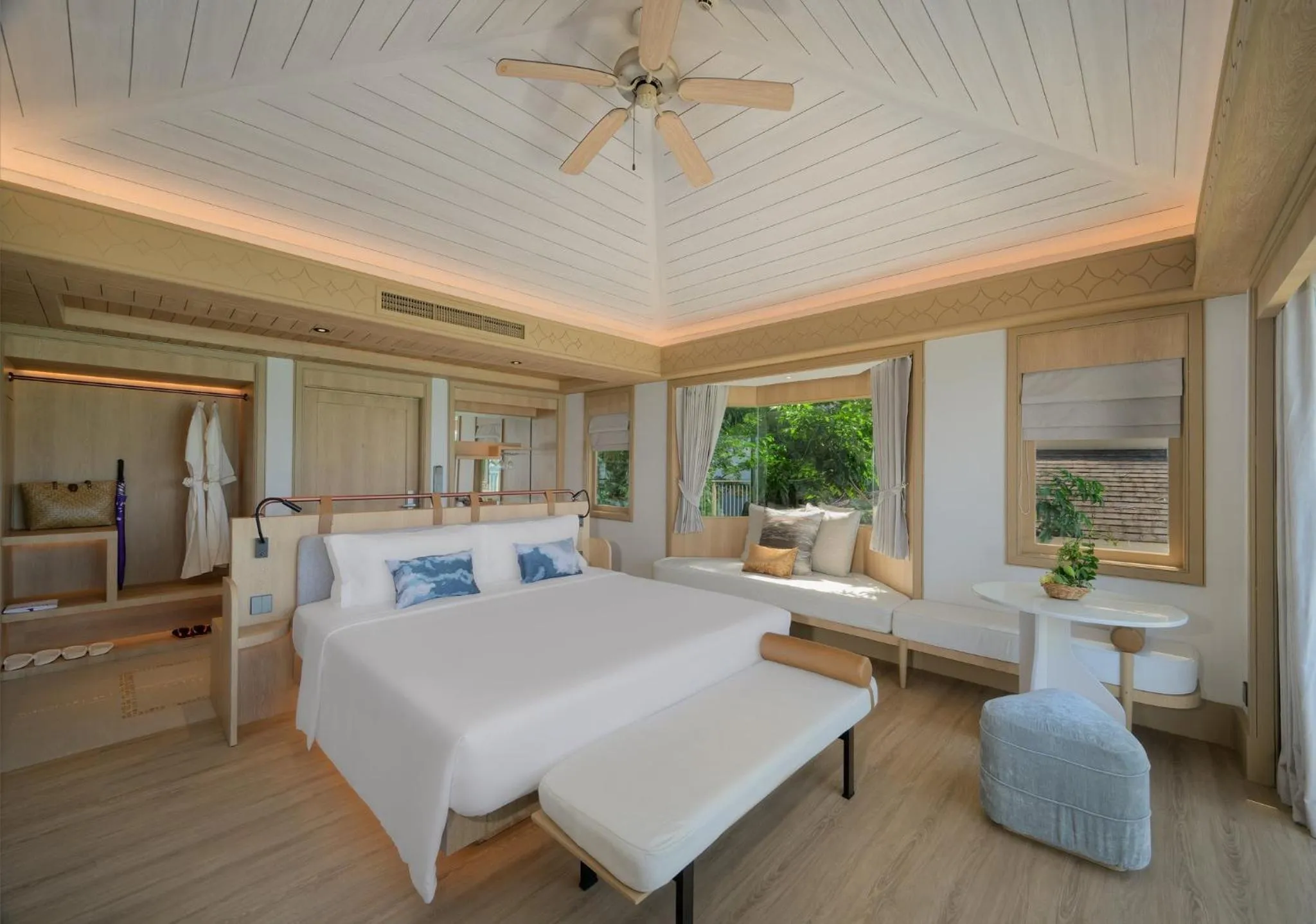 Property building, Bed in Centara Villas Phi Phi Island