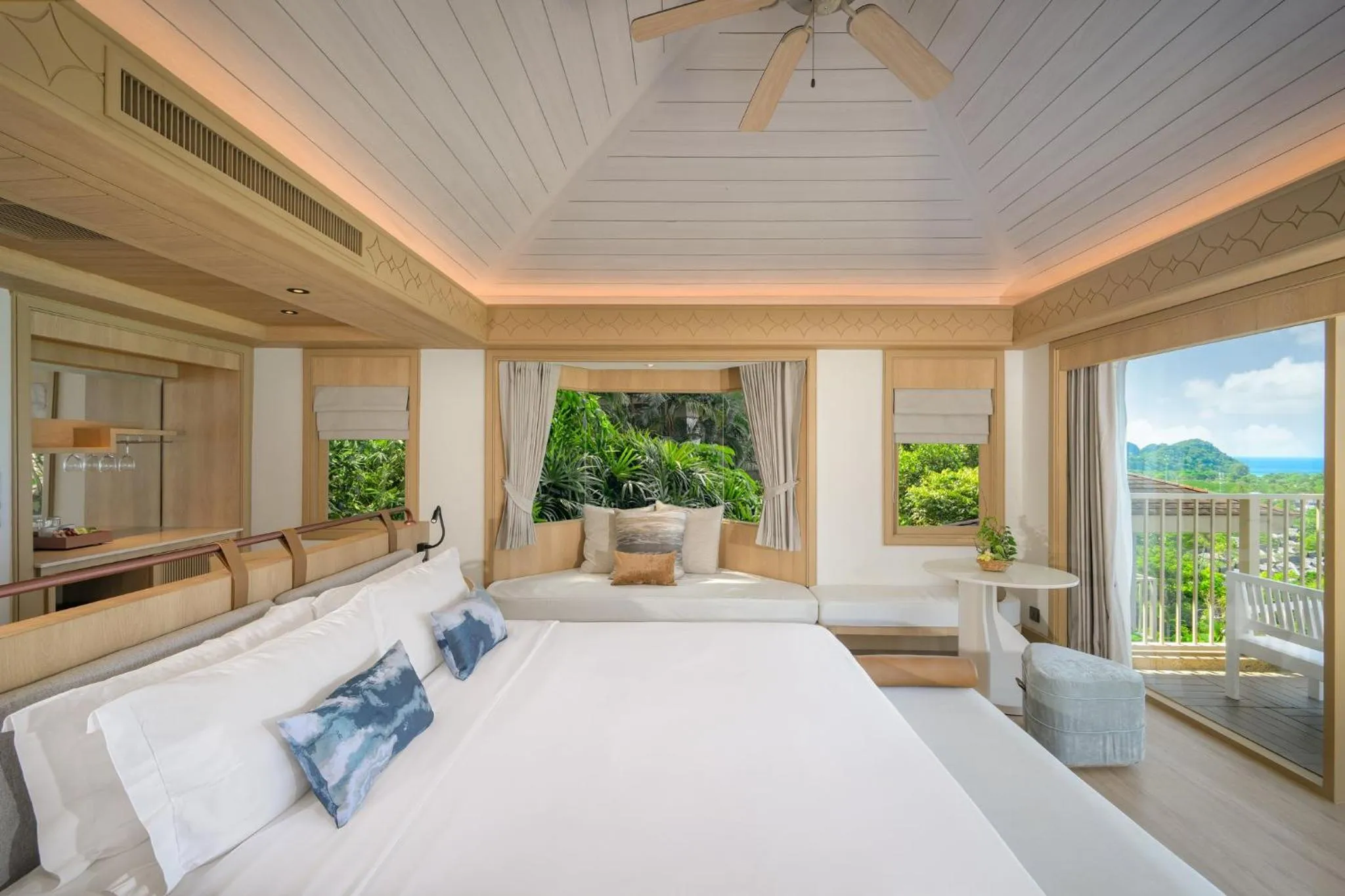 Property building, Bed in Centara Villas Phi Phi Island