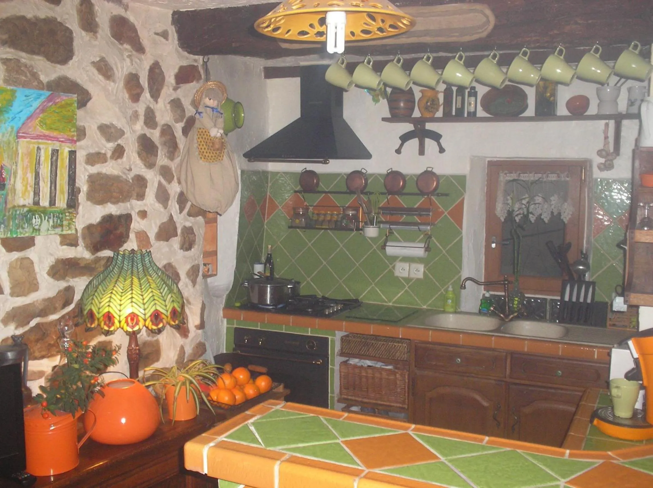 Kitchen or kitchenette in La Maison Du Bonheur