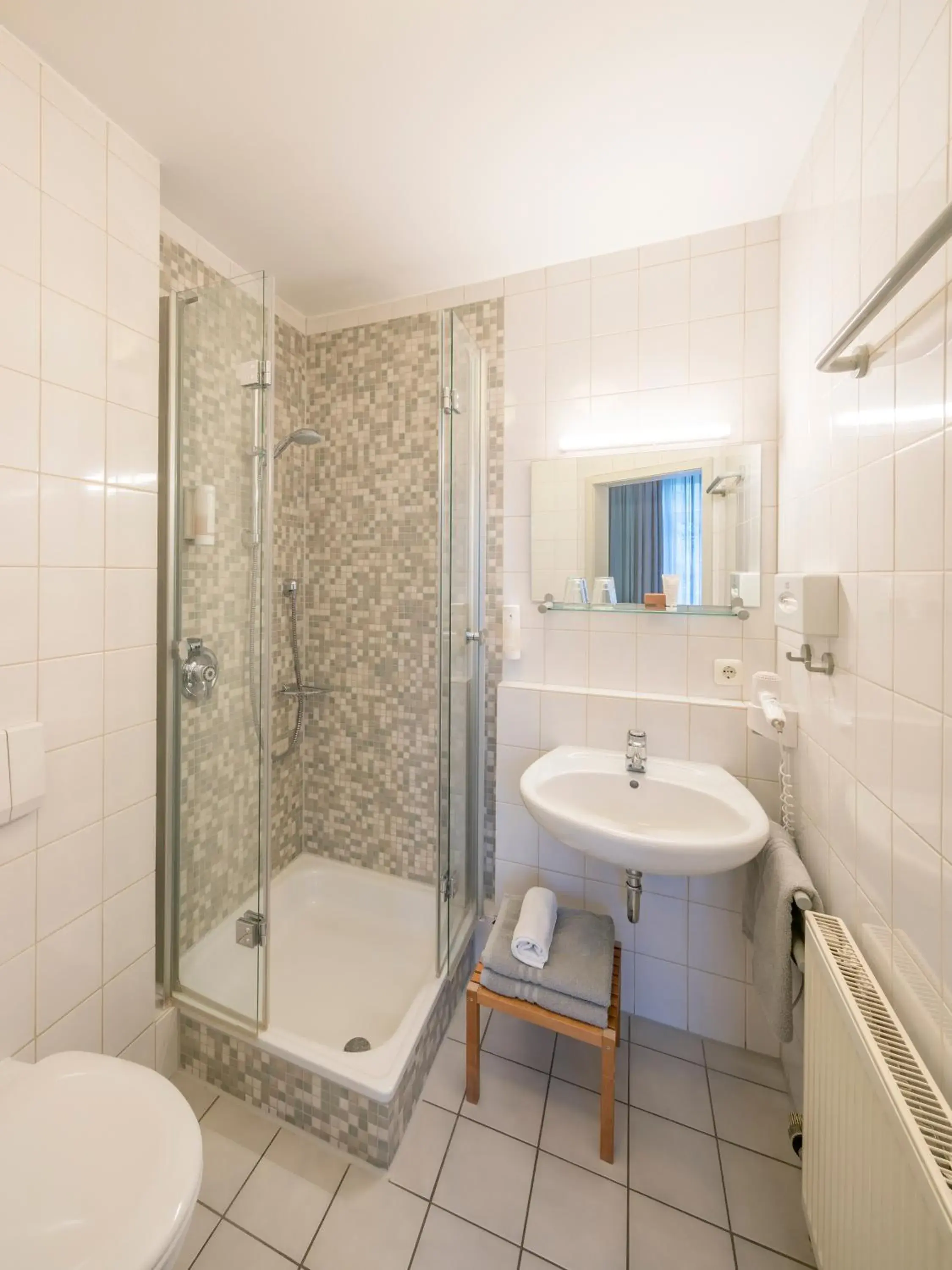 Comfort Double Room - single occupancy in Landhotel Zur Bretzel Comfort Double Room - single occupancy in Landhotel Zur Bretzel