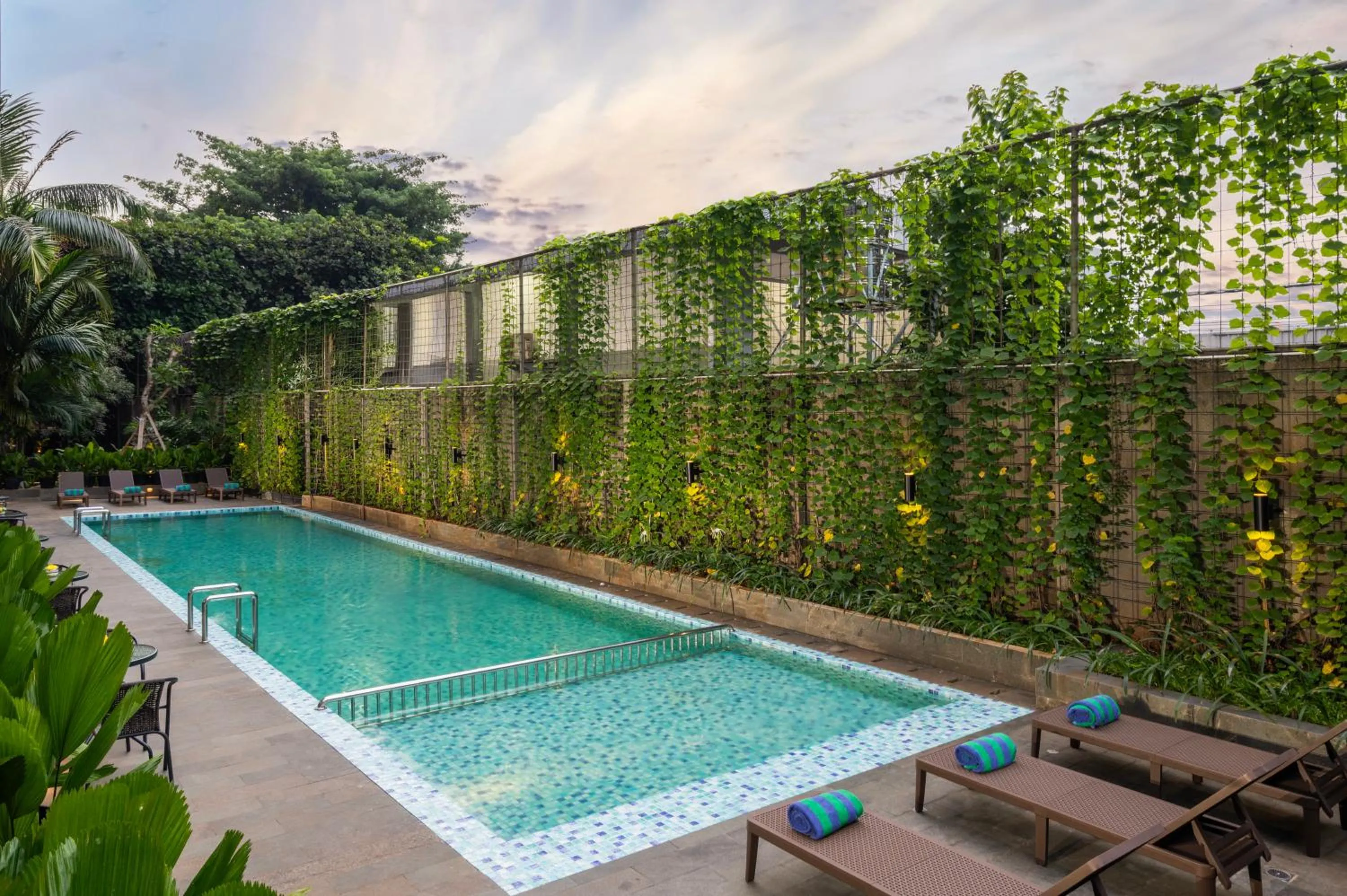 Pool view in Mercure Jakarta Grogol