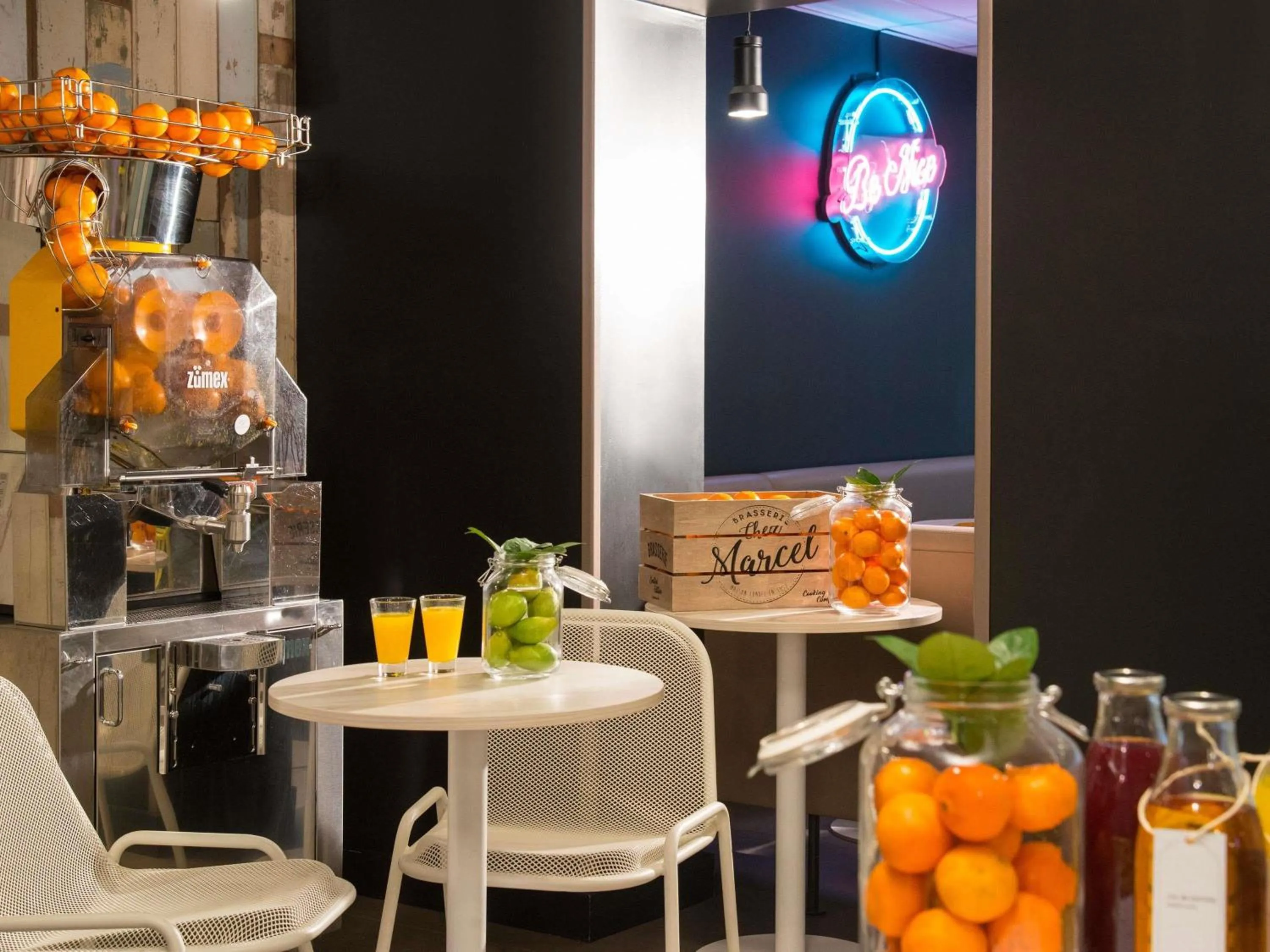 Property building in Ibis Styles Nice Centre Gare